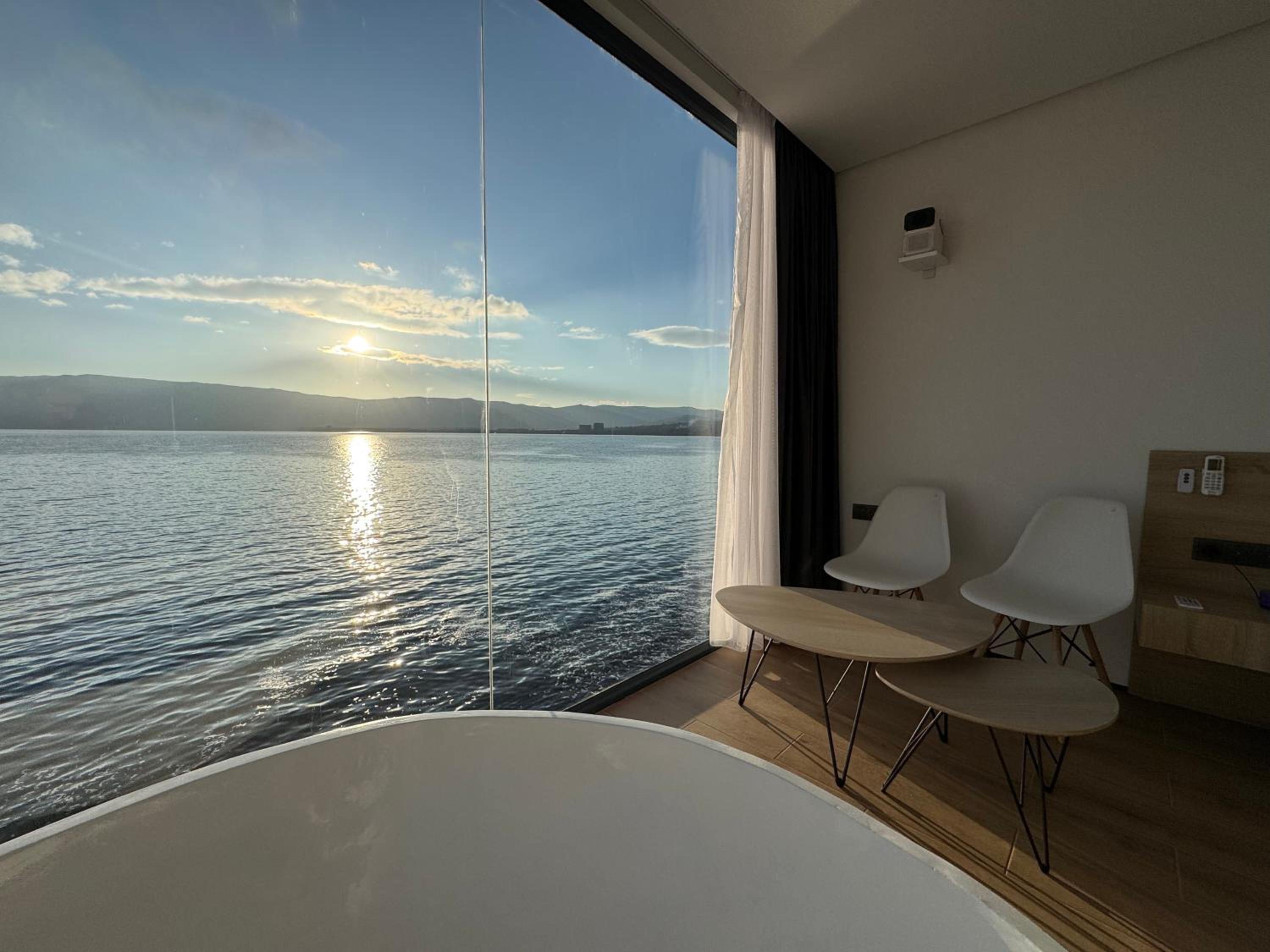 Selmidis Diamond - Luxury View Cottage & Sauna
