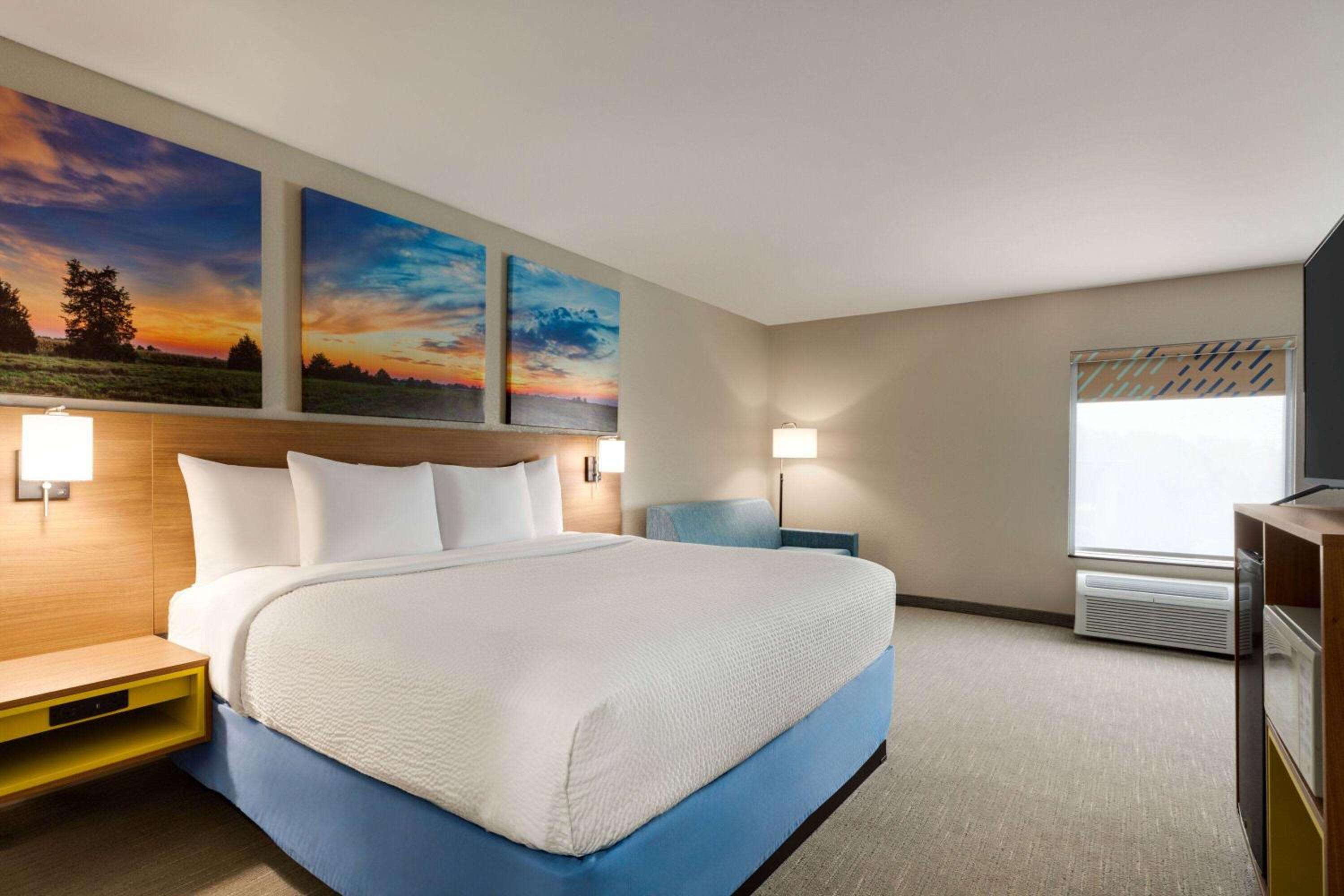 Days Inn by Wyndham Hillsboro