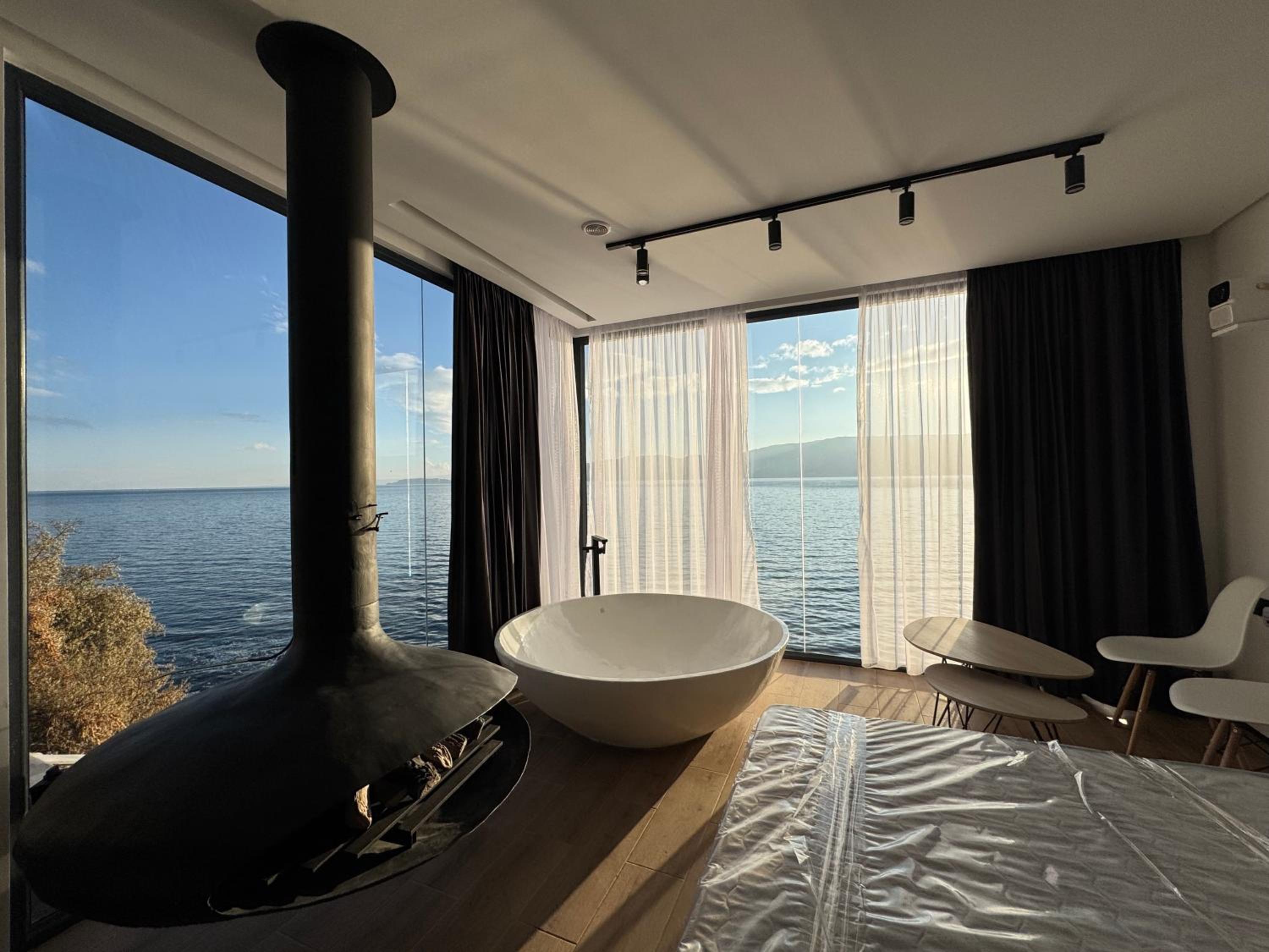 Selmidis Diamond - Luxury View Cottage & Sauna