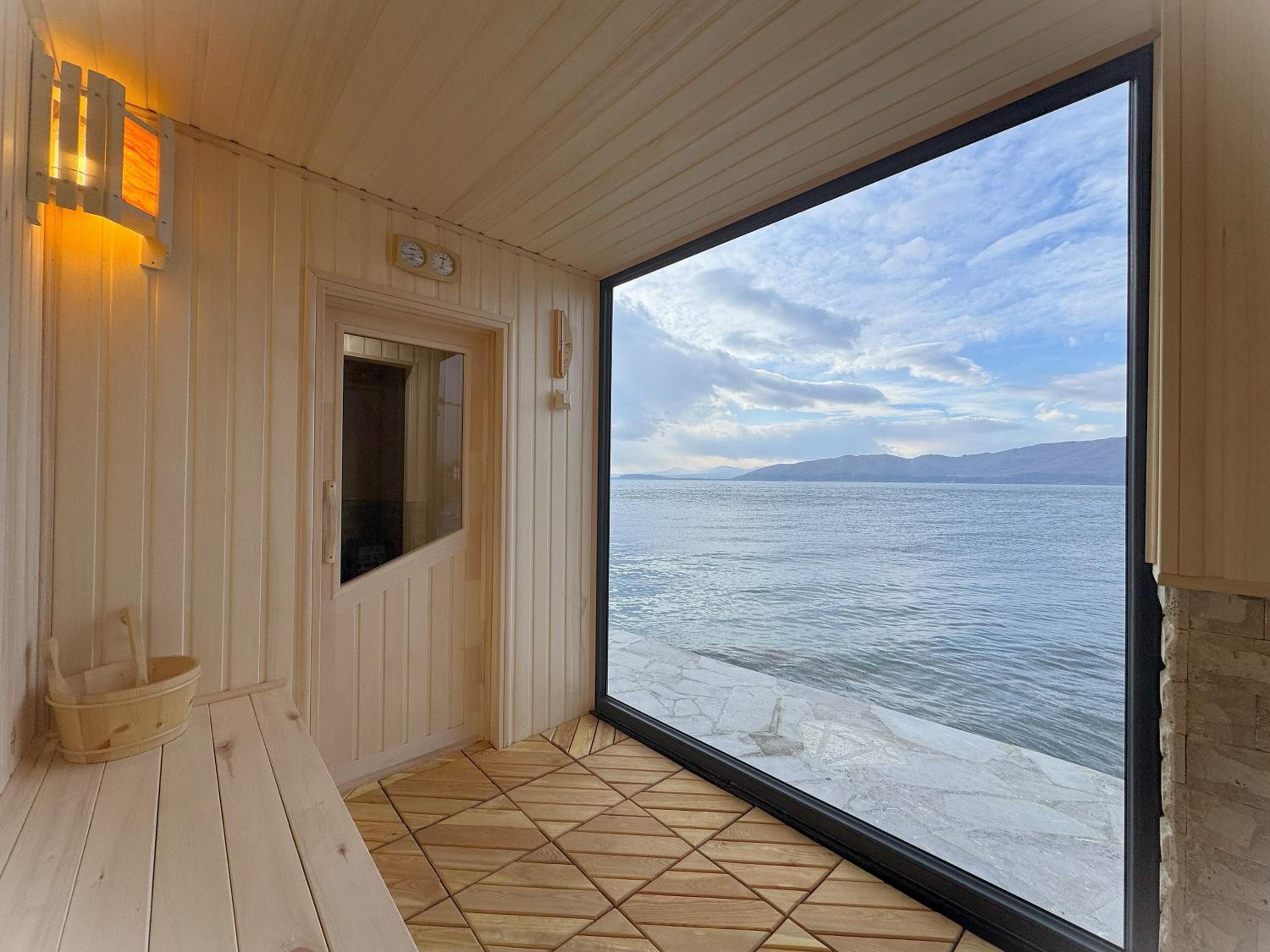 Selmidis Diamond - Luxury View Cottage & Sauna