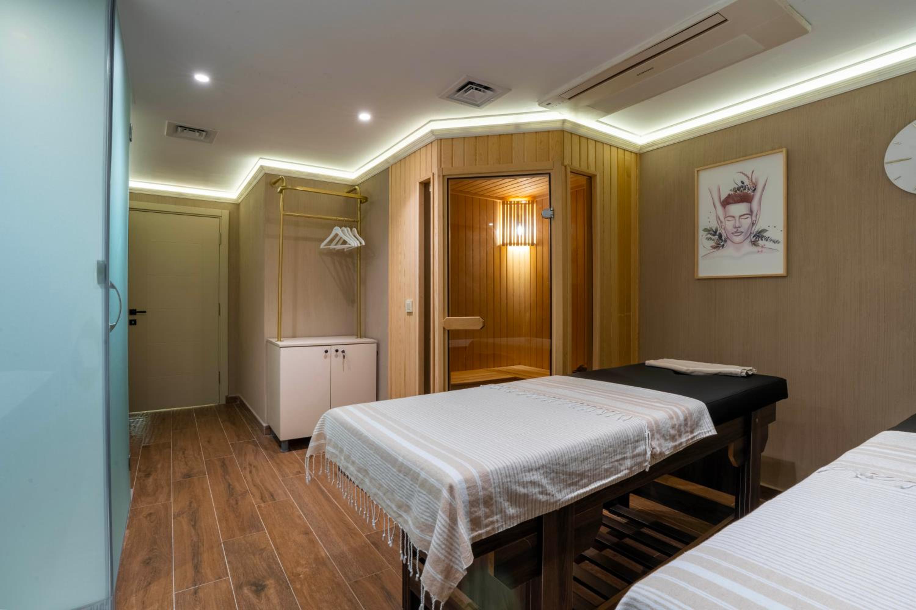 Actuel Life Hotel