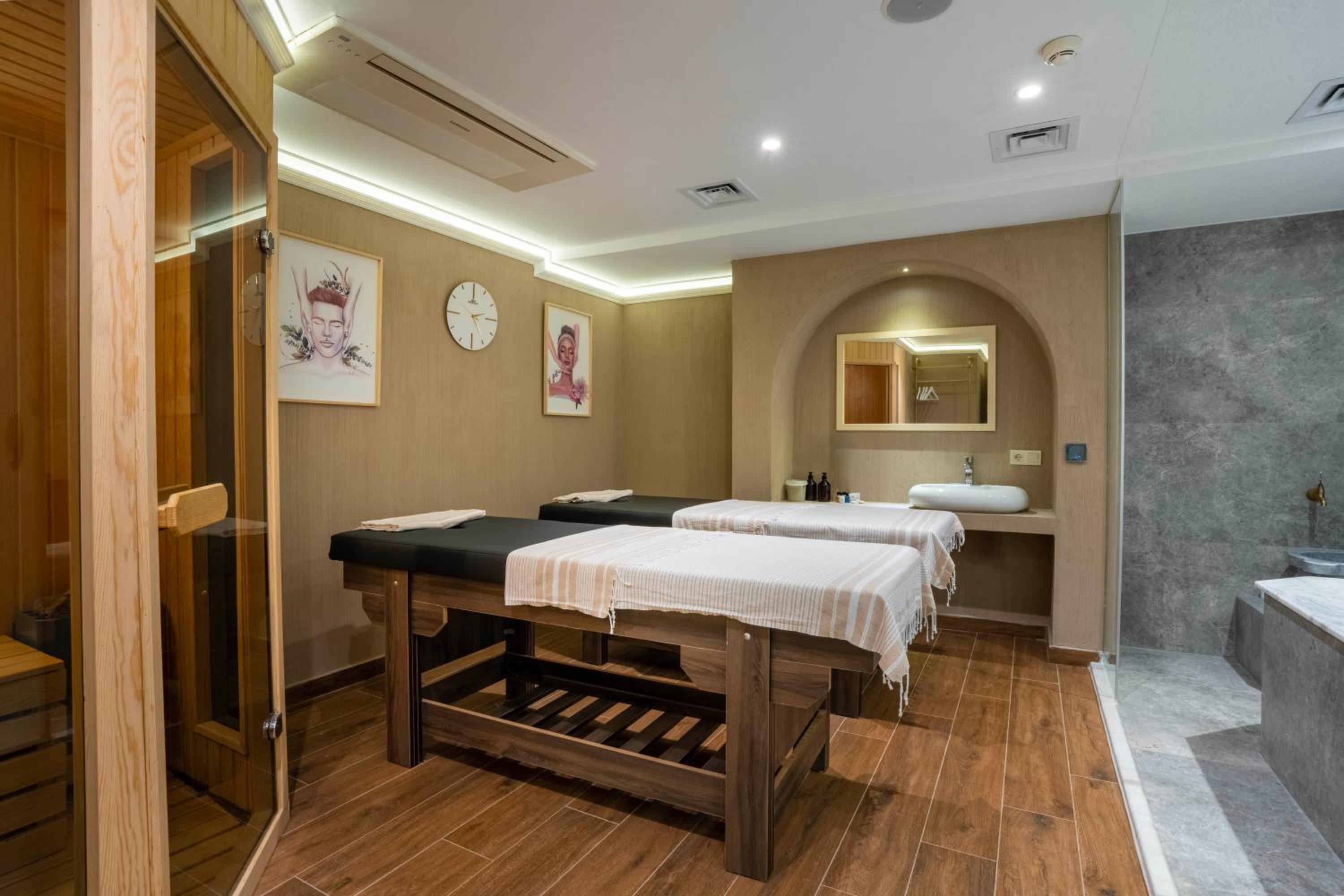 Actuel Life Hotel