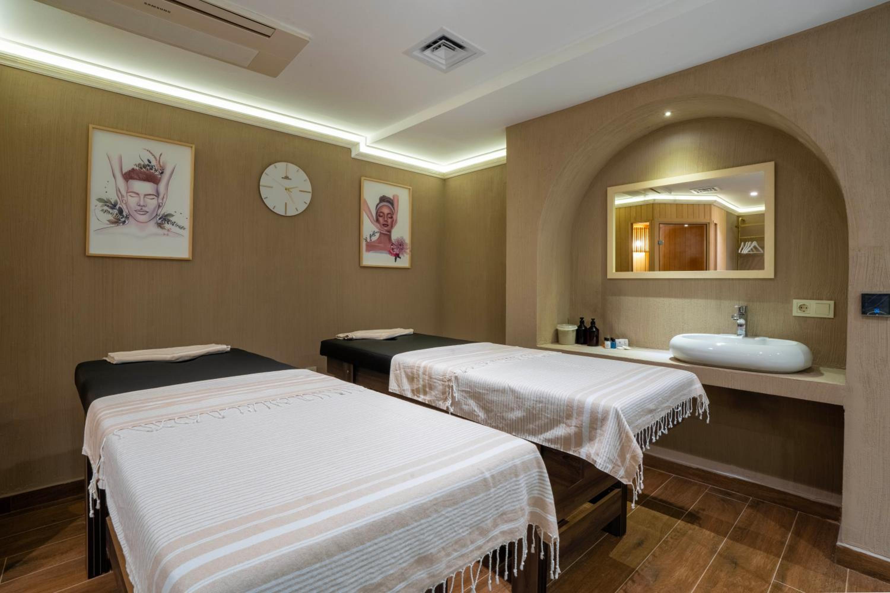 Actuel Life Hotel