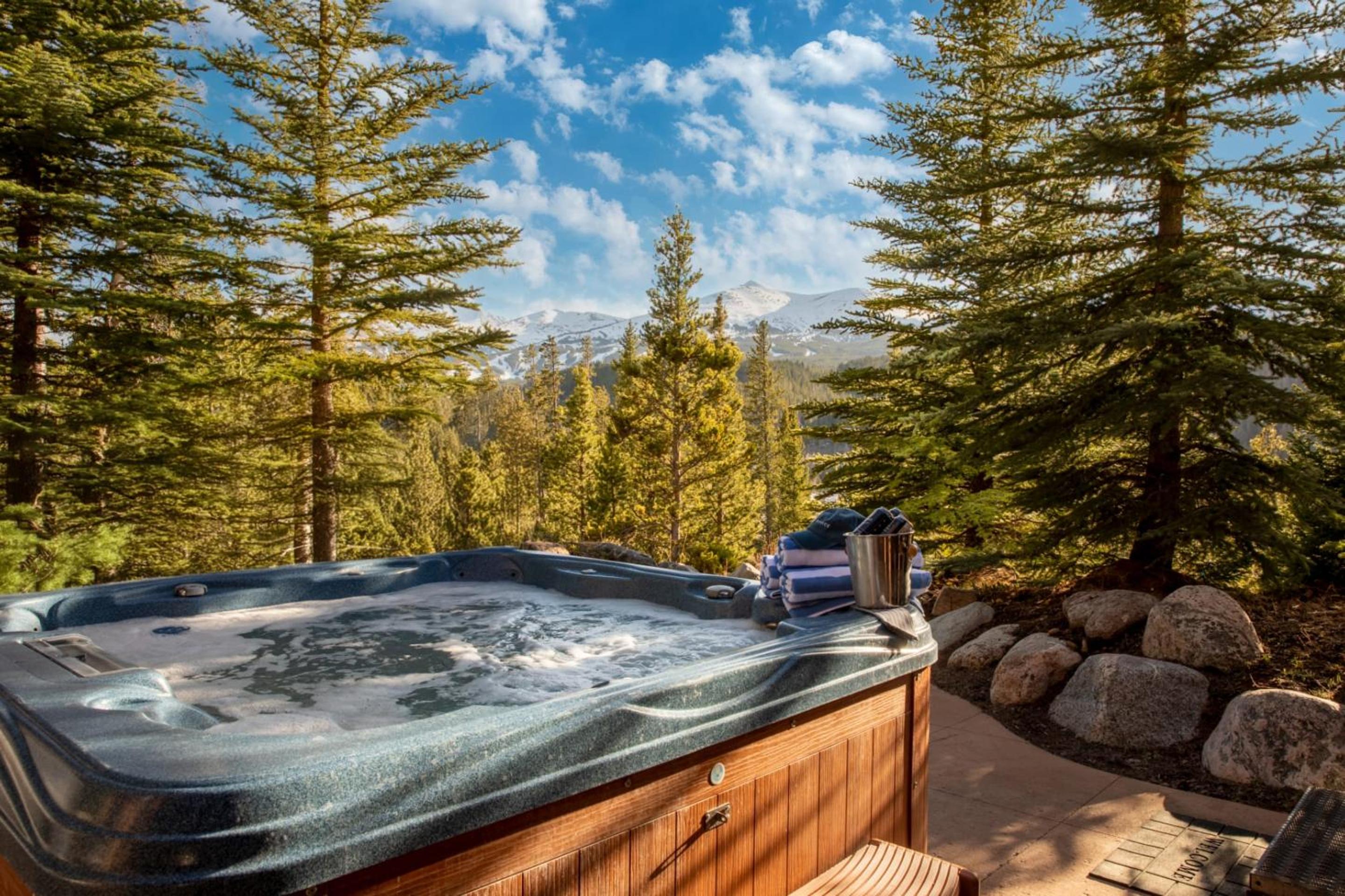 Zendo by AvantStay Serene Mountain Abode w Hot Tub Views