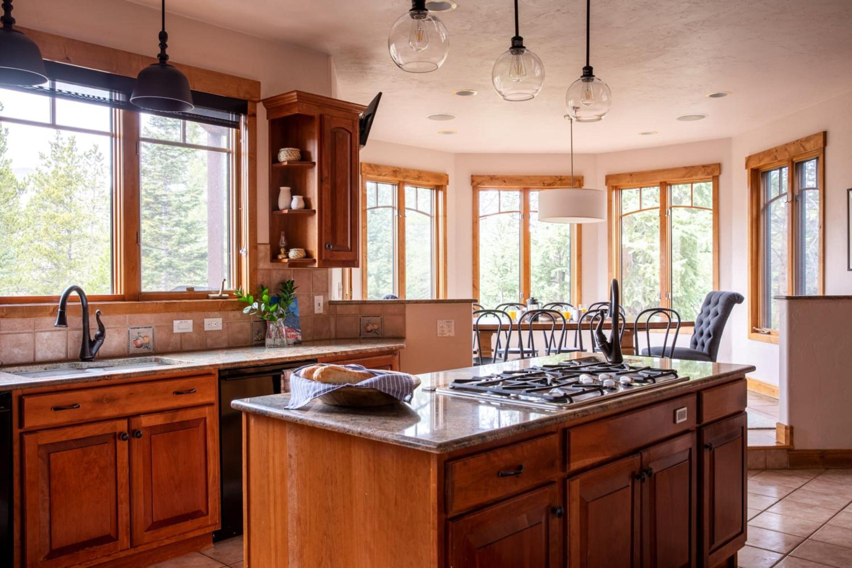 Zendo by AvantStay Serene Mountain Abode w Hot Tub Views