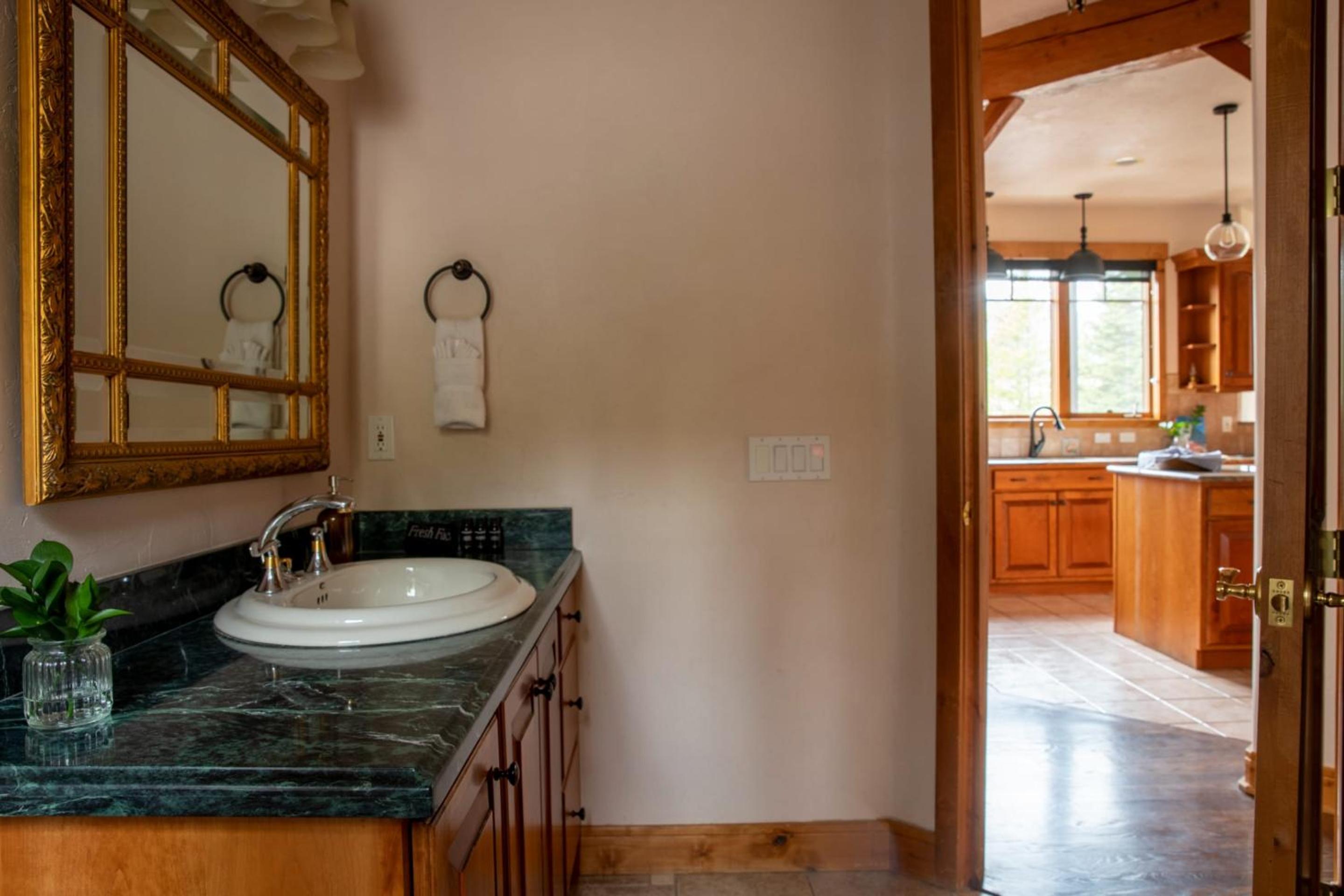 Zendo by AvantStay Serene Mountain Abode w Hot Tub Views
