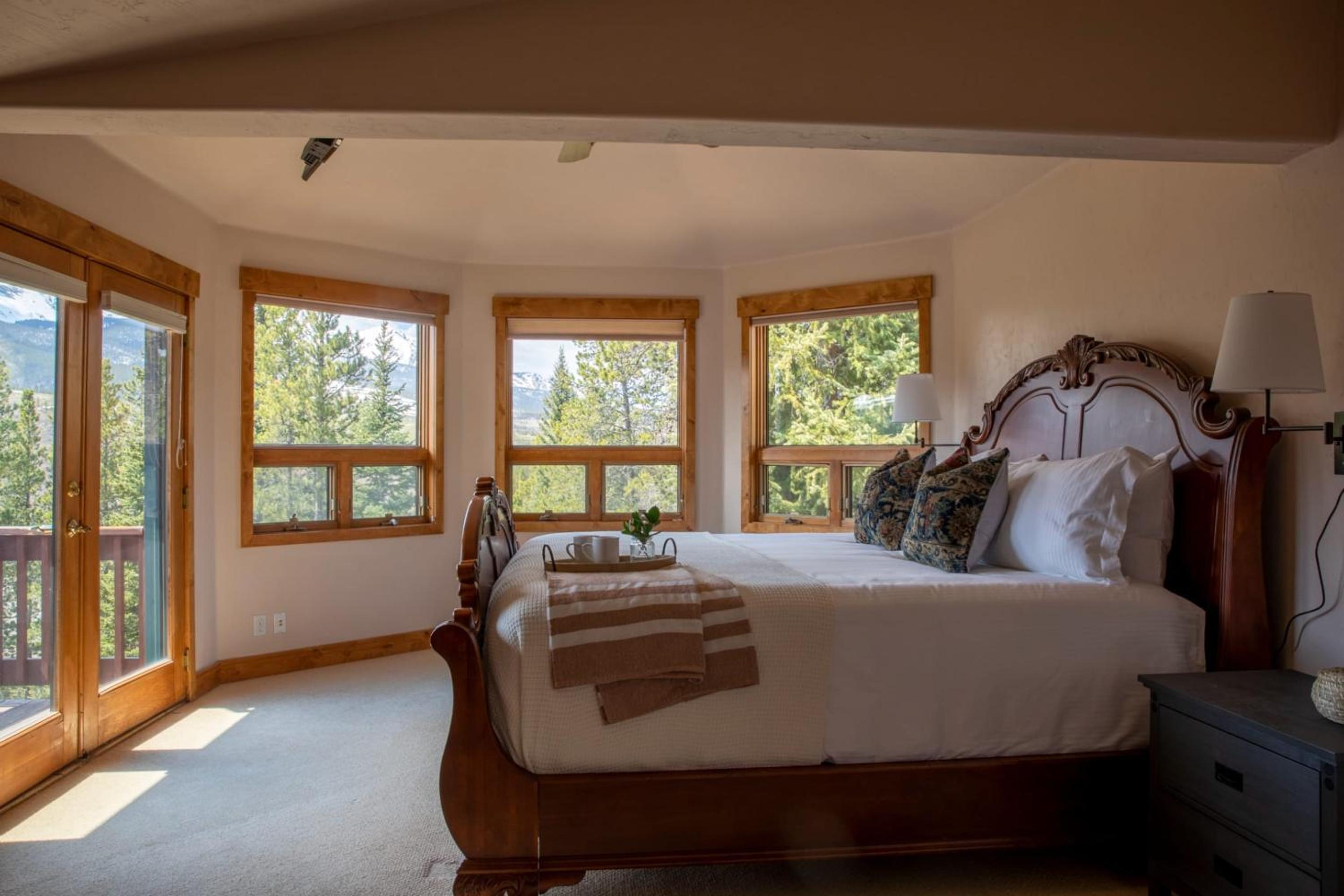 Zendo by AvantStay Serene Mountain Abode w Hot Tub Views