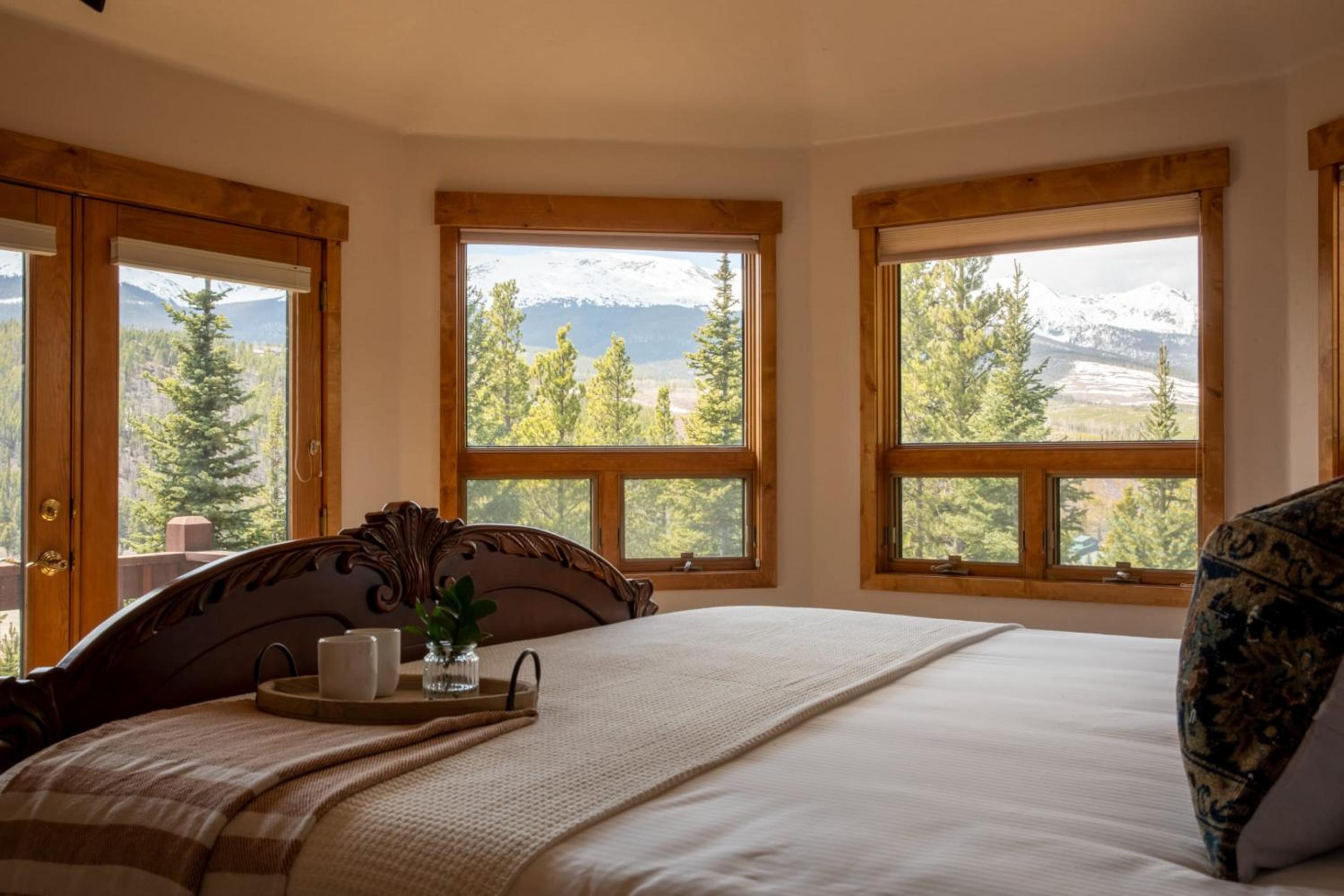 Zendo by AvantStay Serene Mountain Abode w Hot Tub Views