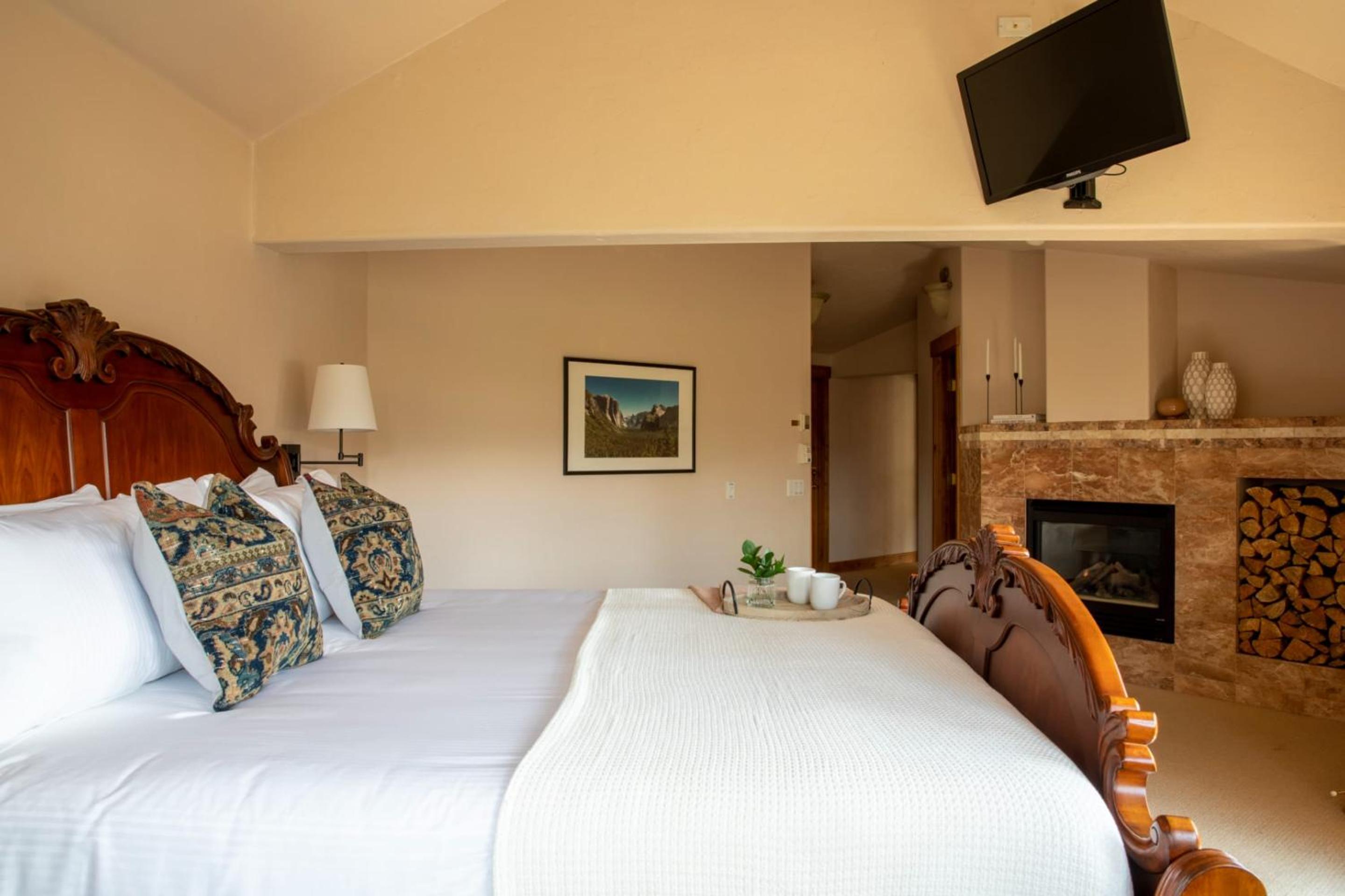 Zendo by AvantStay Serene Mountain Abode w Hot Tub Views
