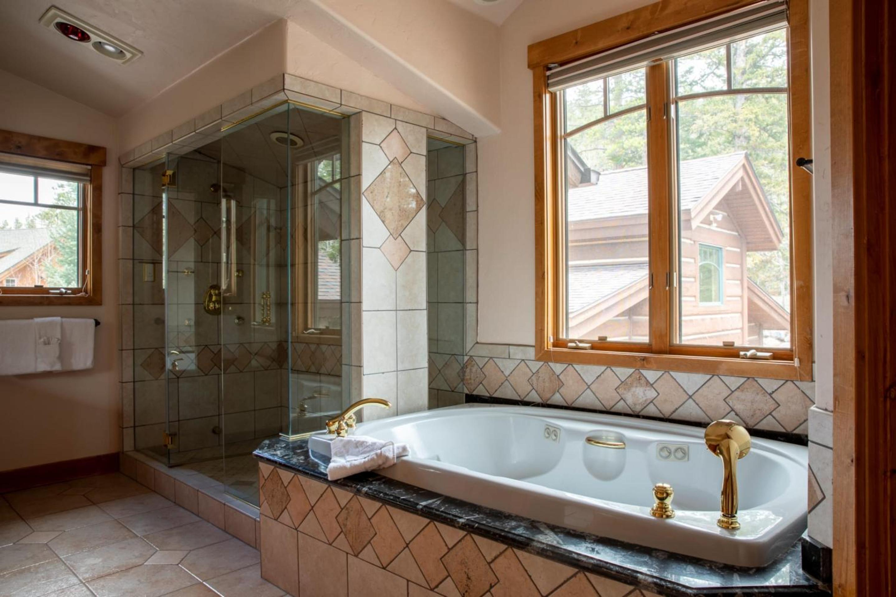 Zendo by AvantStay Serene Mountain Abode w Hot Tub Views