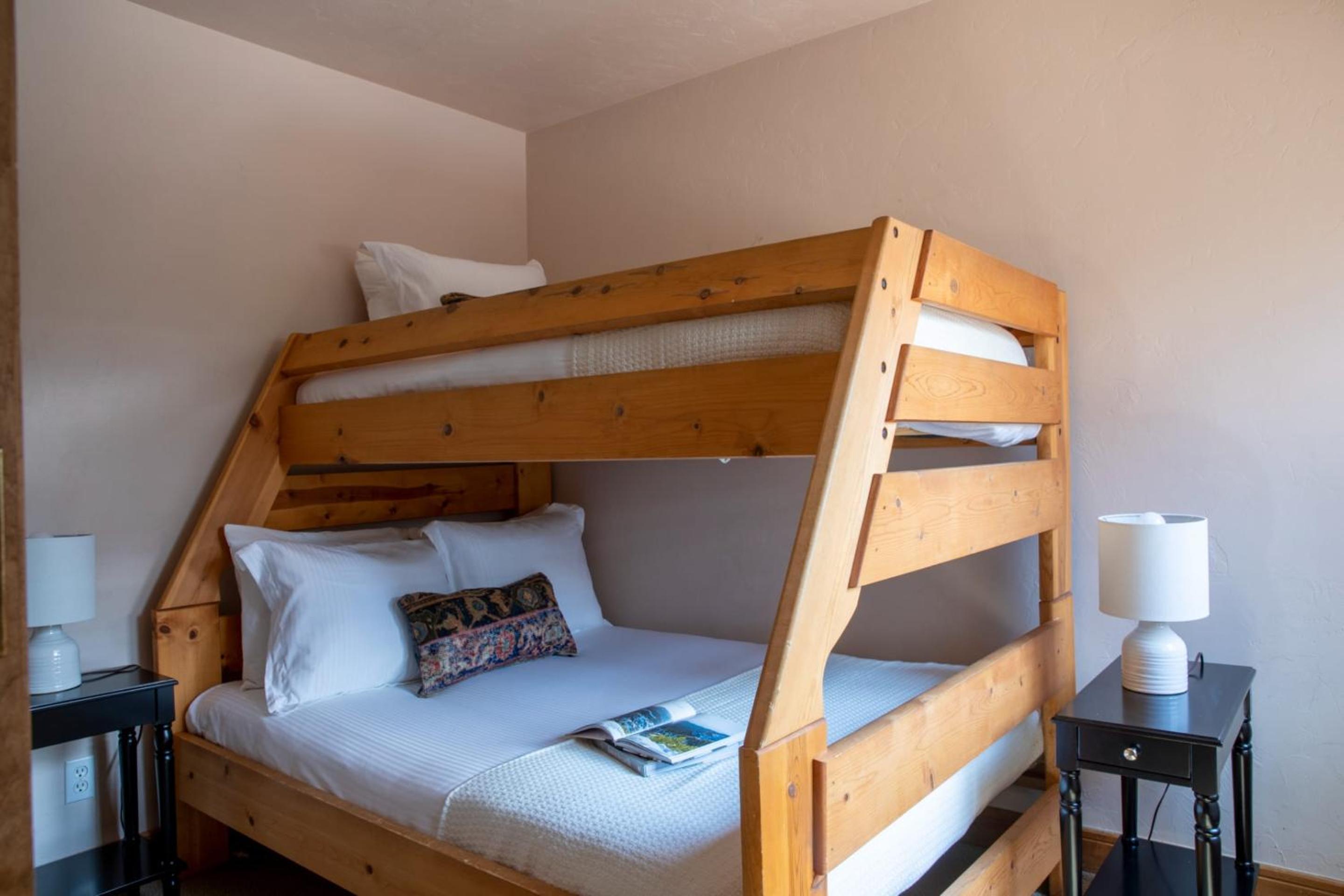 Zendo by AvantStay Serene Mountain Abode w Hot Tub Views