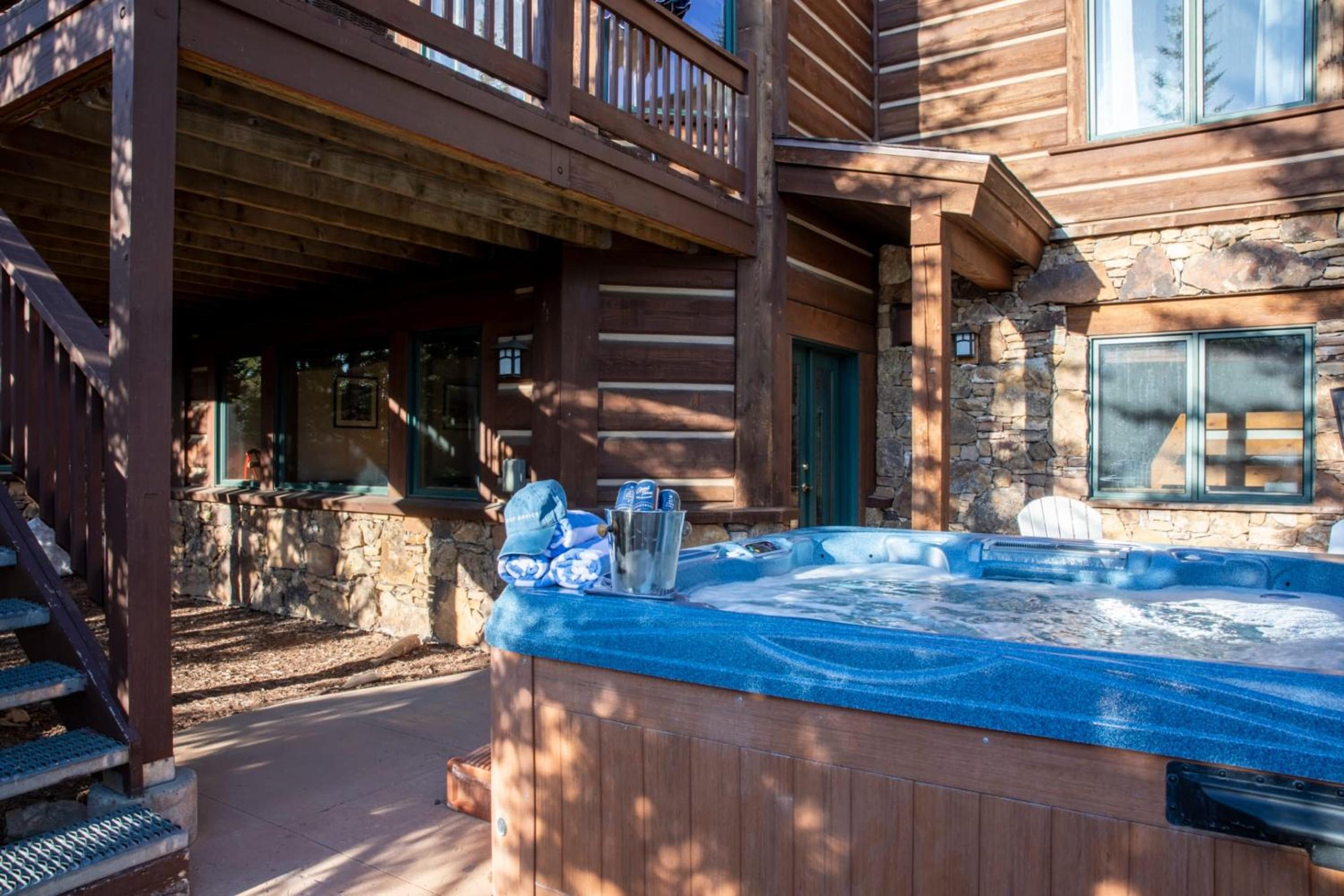 Zendo by AvantStay Serene Mountain Abode w Hot Tub Views