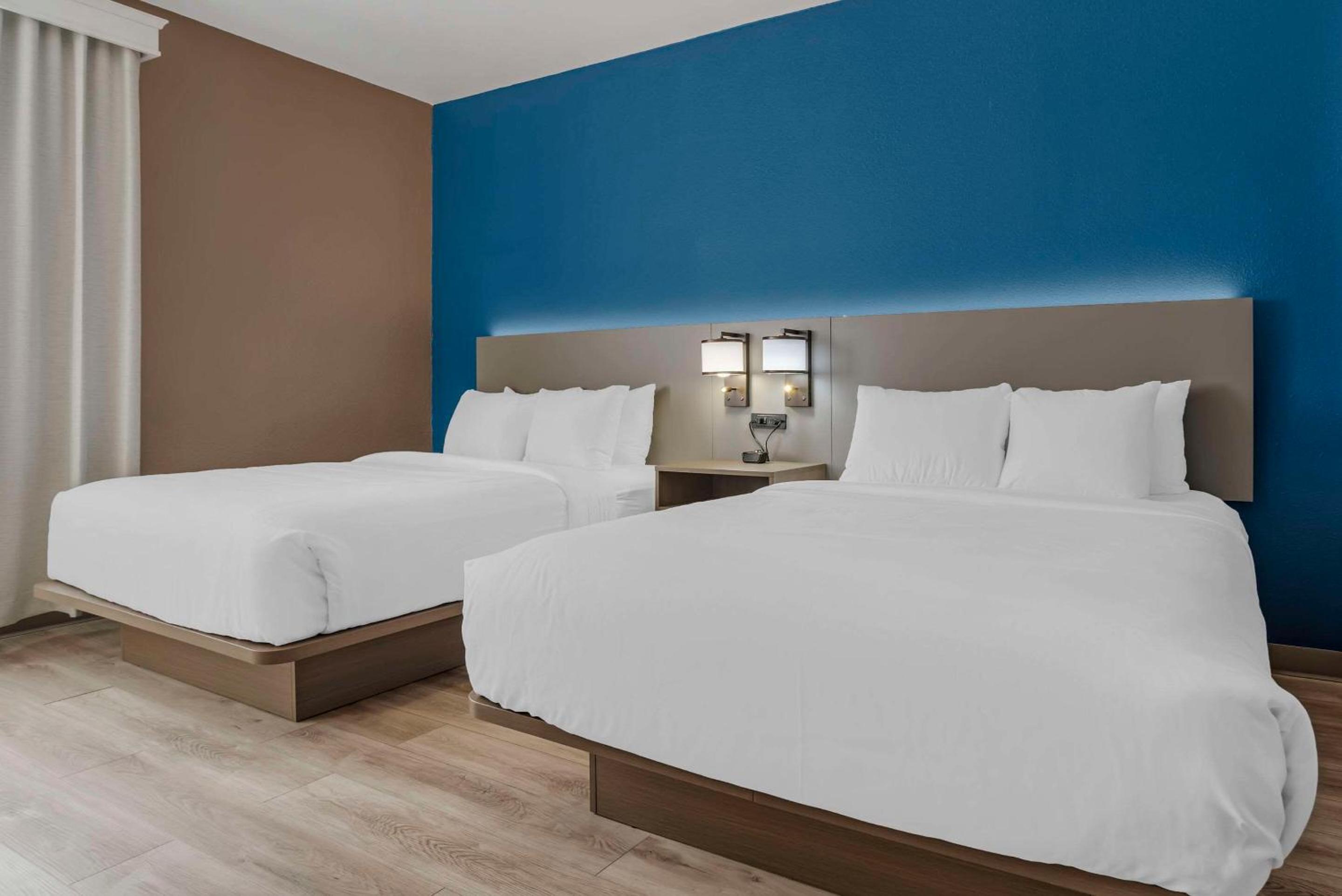 Hattiesburg Vacations - Comfort Suites Hattiesburg - Property Image 38