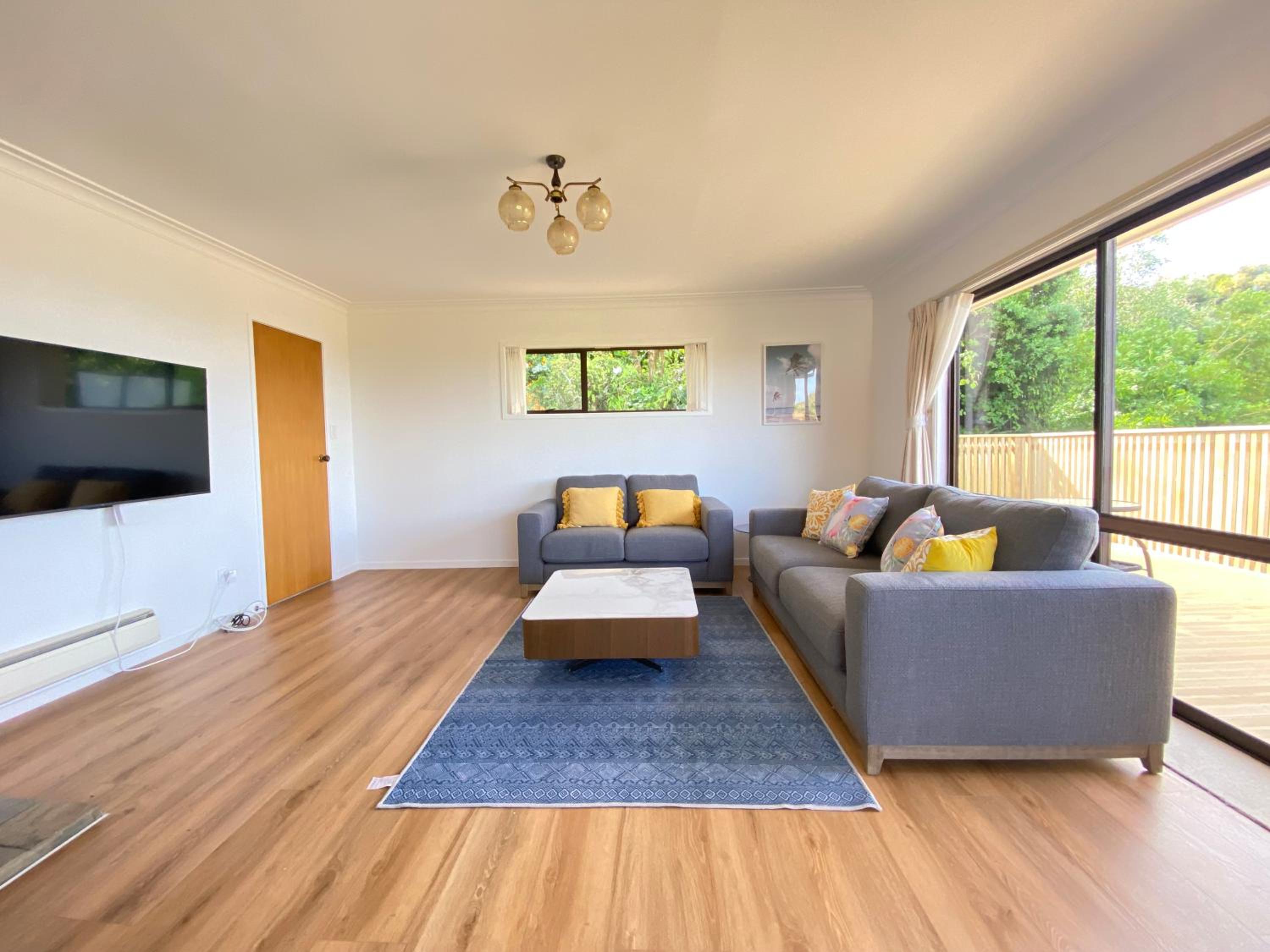 Seaview house in Howick Auckland view 3
