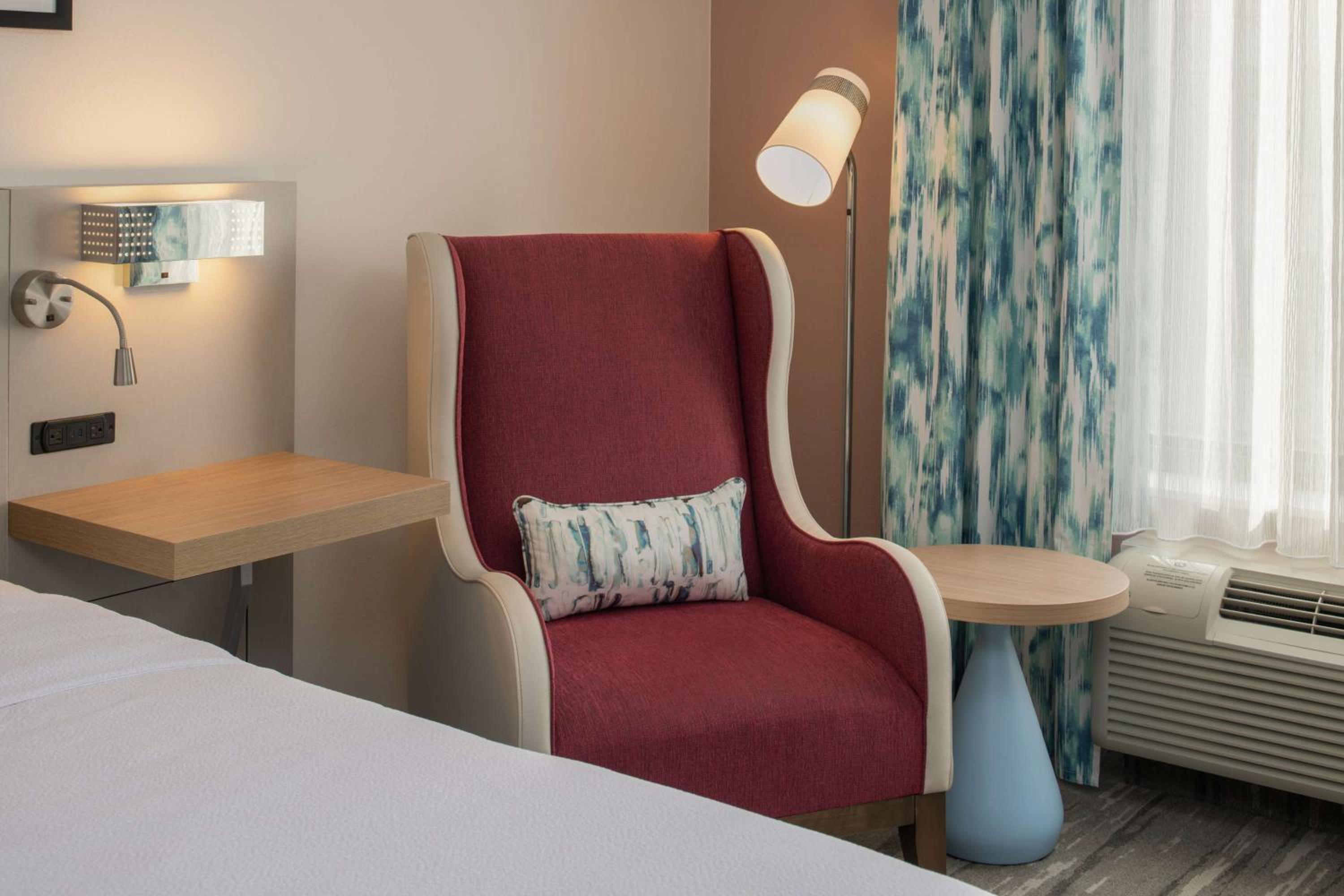 Seattle Vacations - Hilton Garden Inn Tacoma Downtown - Property Image 3