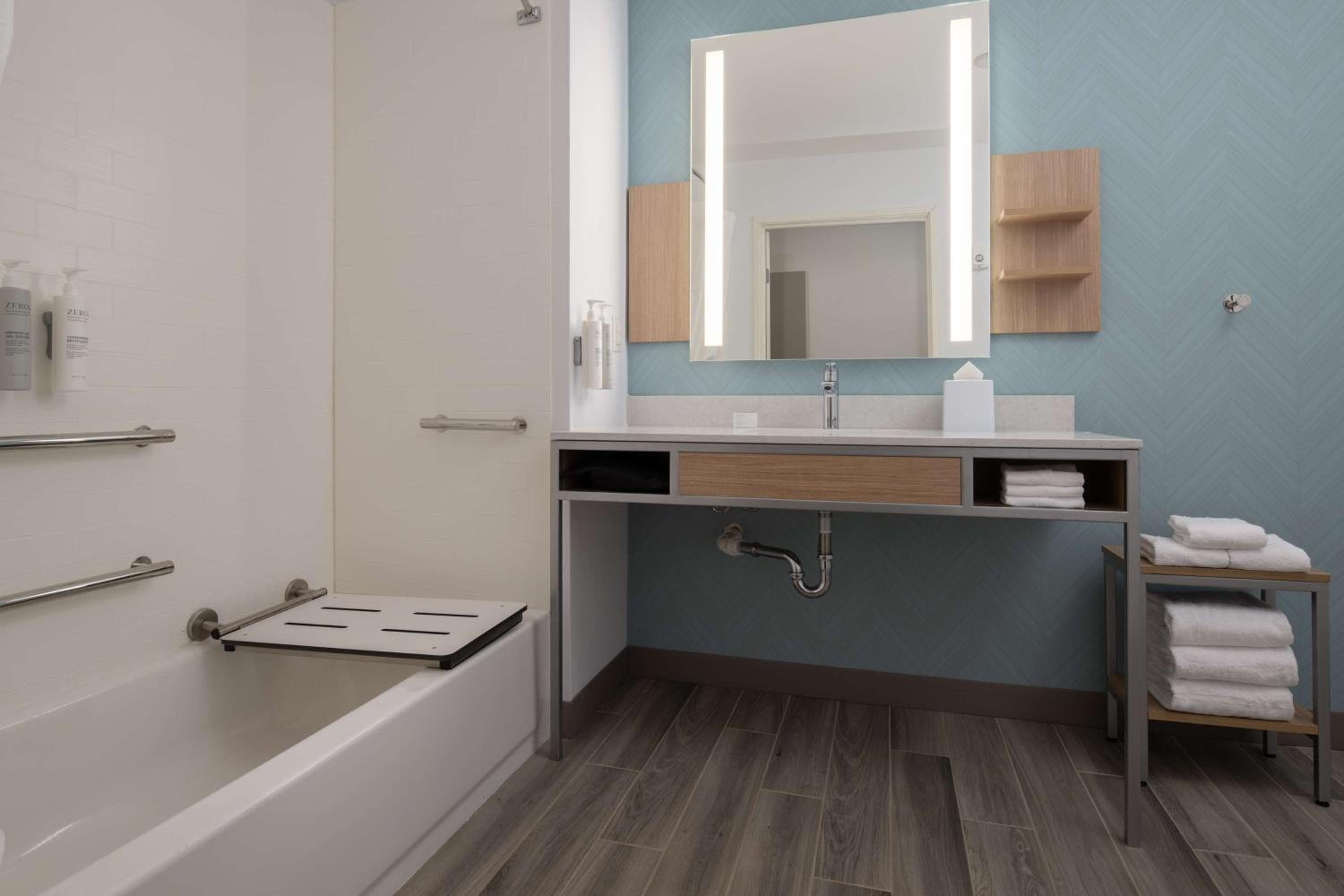 Seattle Vacations - Hilton Garden Inn Tacoma Downtown - Property Image 5