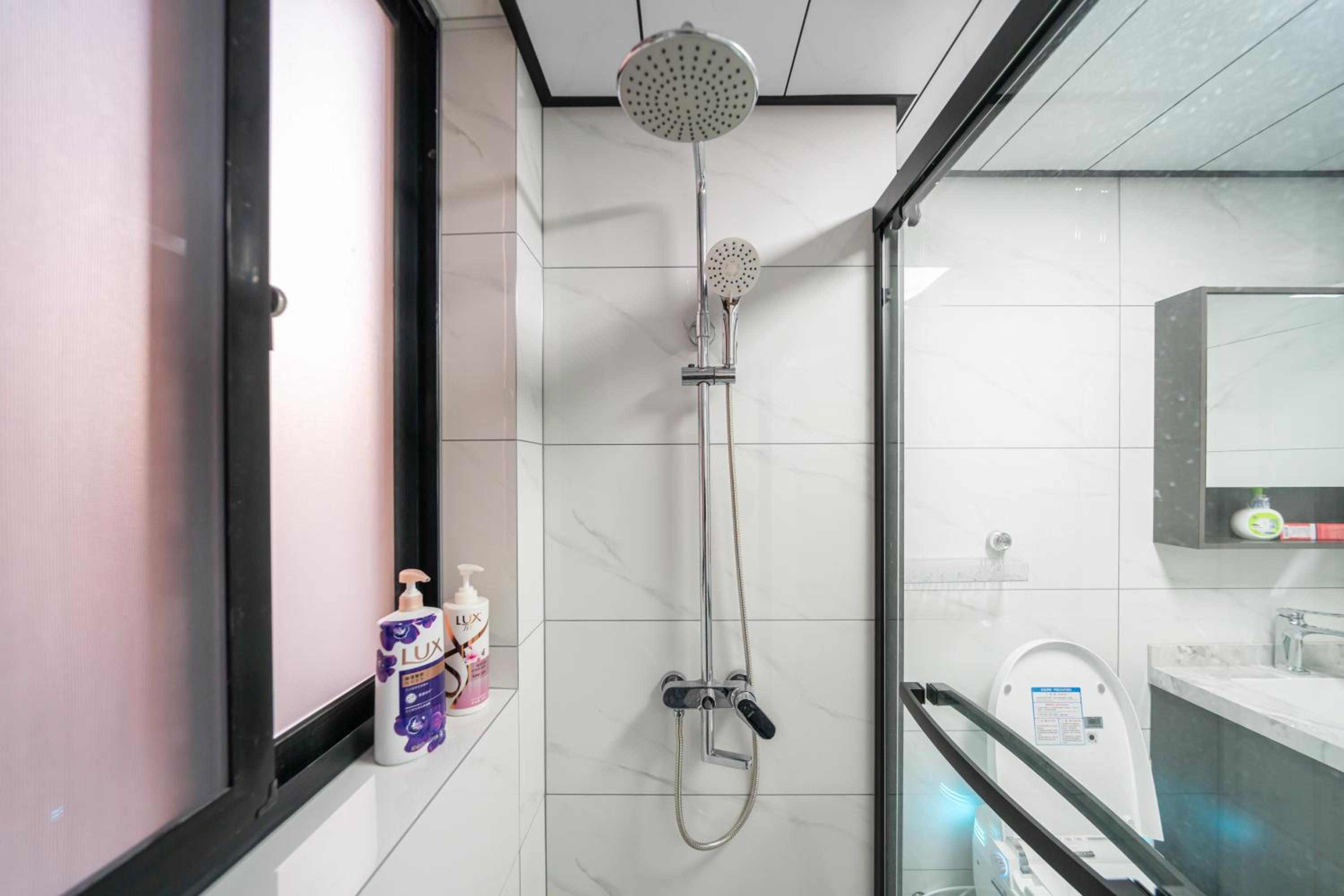 上海柠檬汁民宿 Shanghai lemon juic B&B-Shanghai Lemon Deluxe Room 外滩南京西路步行街Accept Credit - card