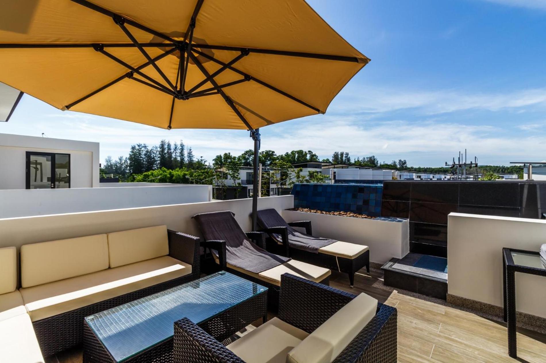 Laguna Park Villa with rooftop pool by Lofty