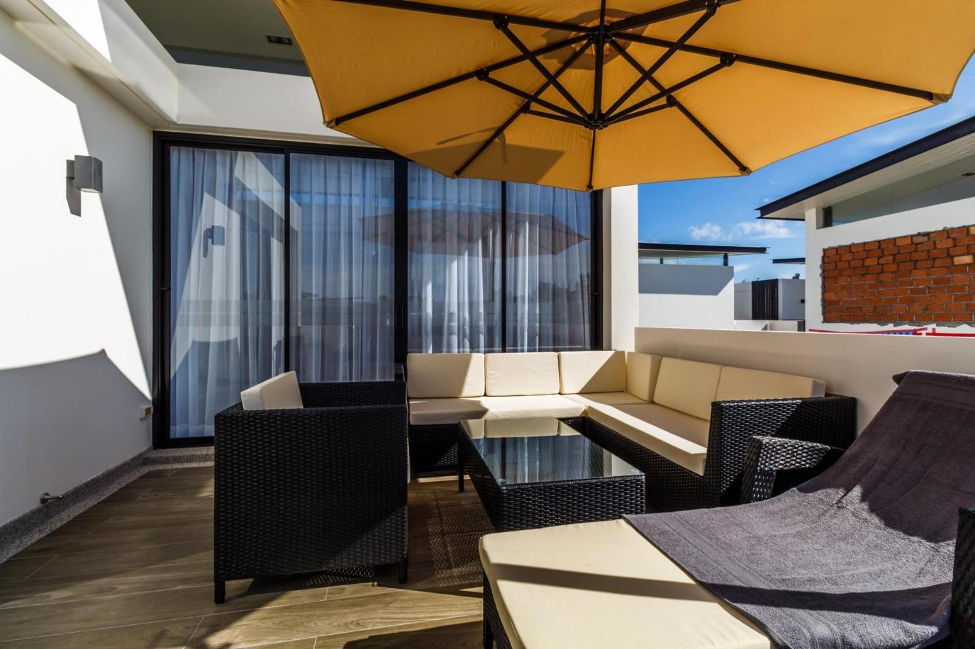 Laguna Park Villa with rooftop pool by Lofty