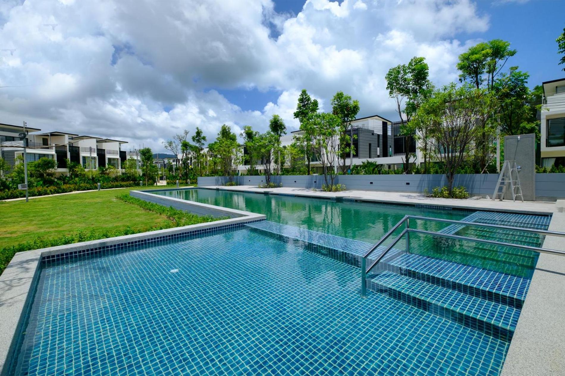 Laguna Park Villa with rooftop pool by Lofty