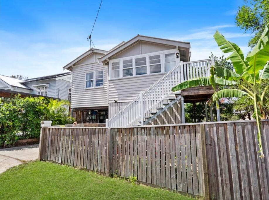 Colossal Home 6 Min to CBD