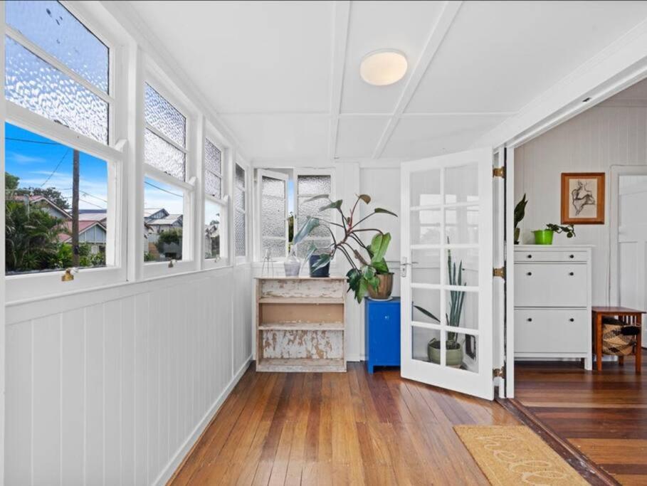 Colossal Home 6 Min to CBD