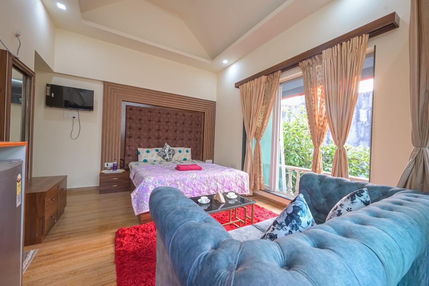 BIG B 8bHK VILLA LONAVALA view 3