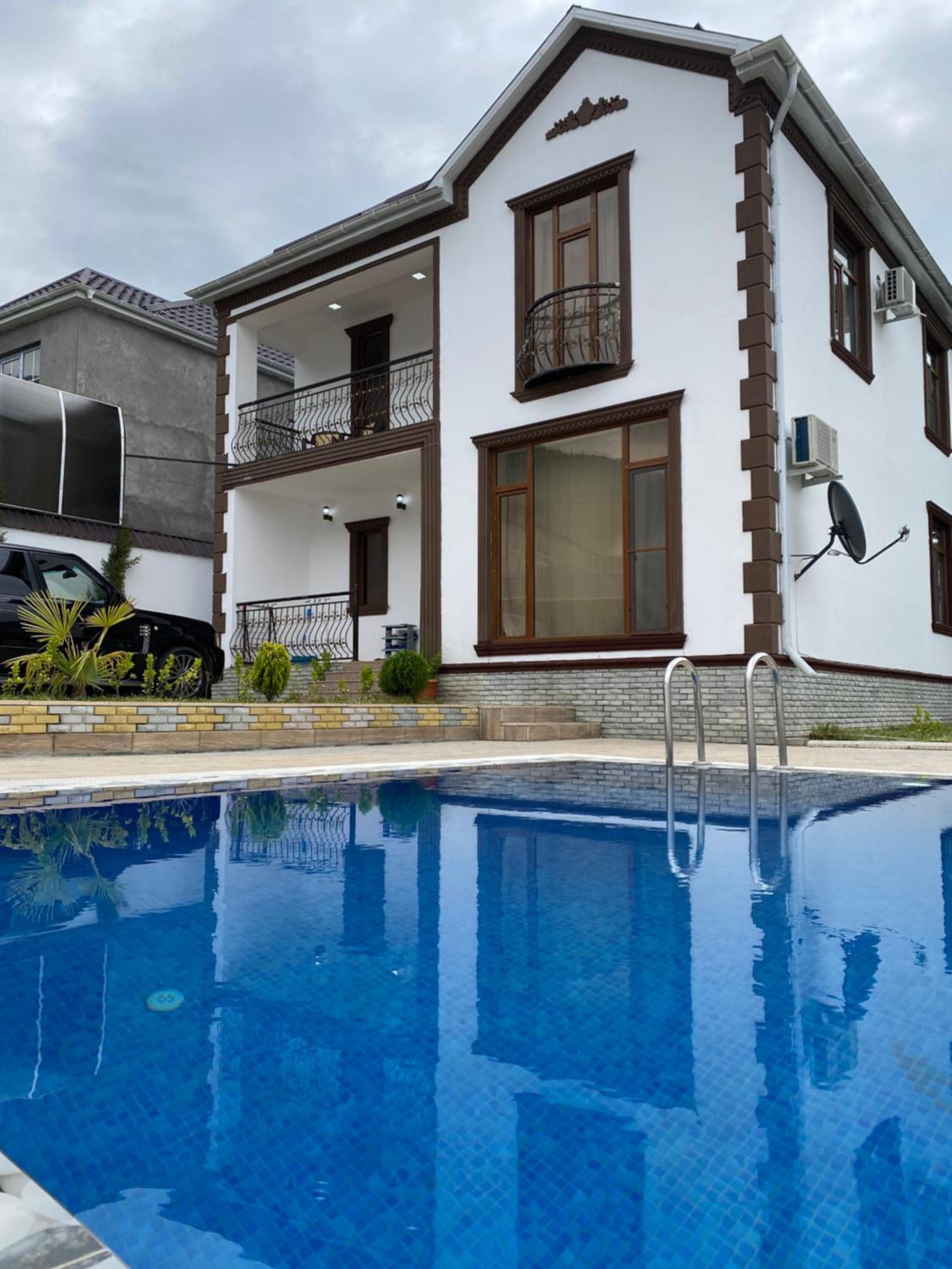 Qafqaz Milan Villa With Outdoor Heated Pool