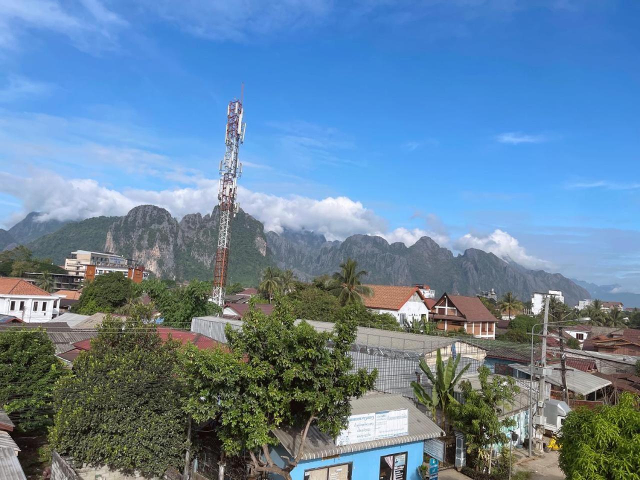 Smile Guesthouse VangVieng