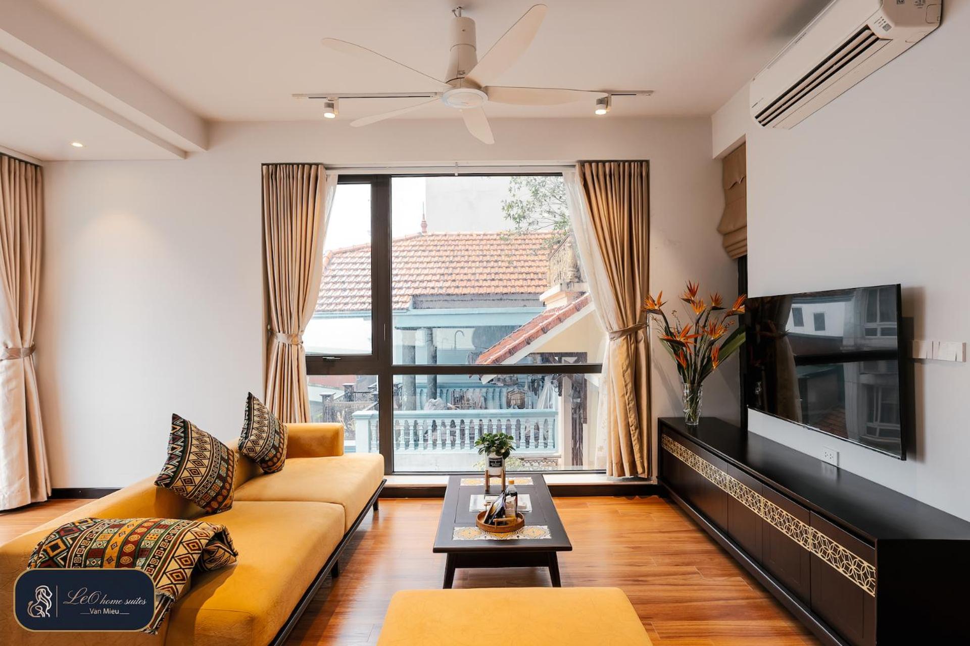 High-ser Apartment -2BR - NiceView - Parking - Spacious - In center