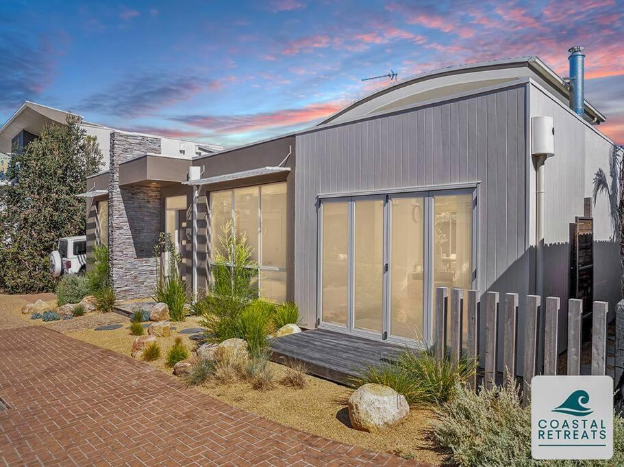 Seclusion in The Crescent