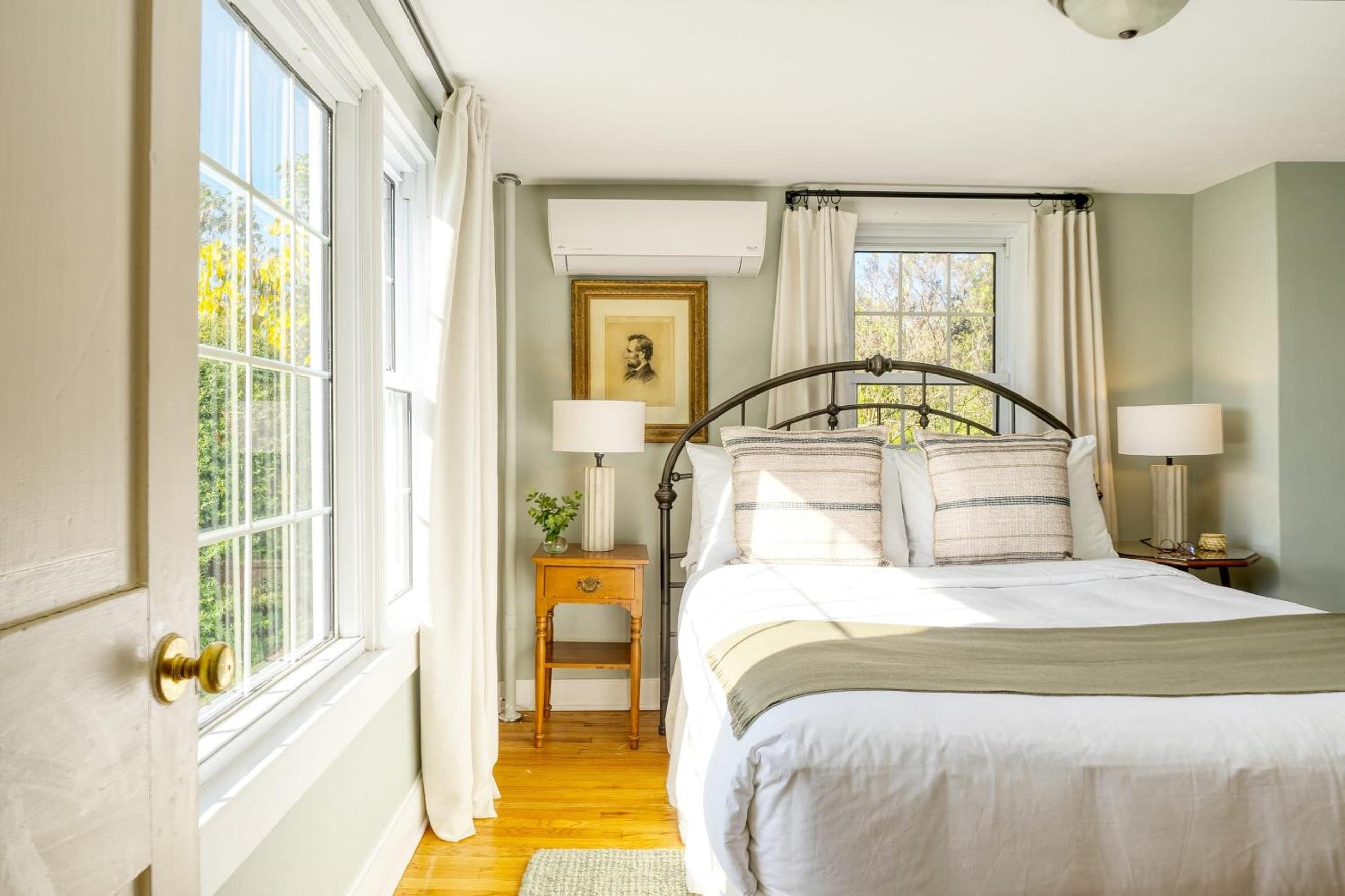 Whitney by AvantStay Private Berkshires Estate