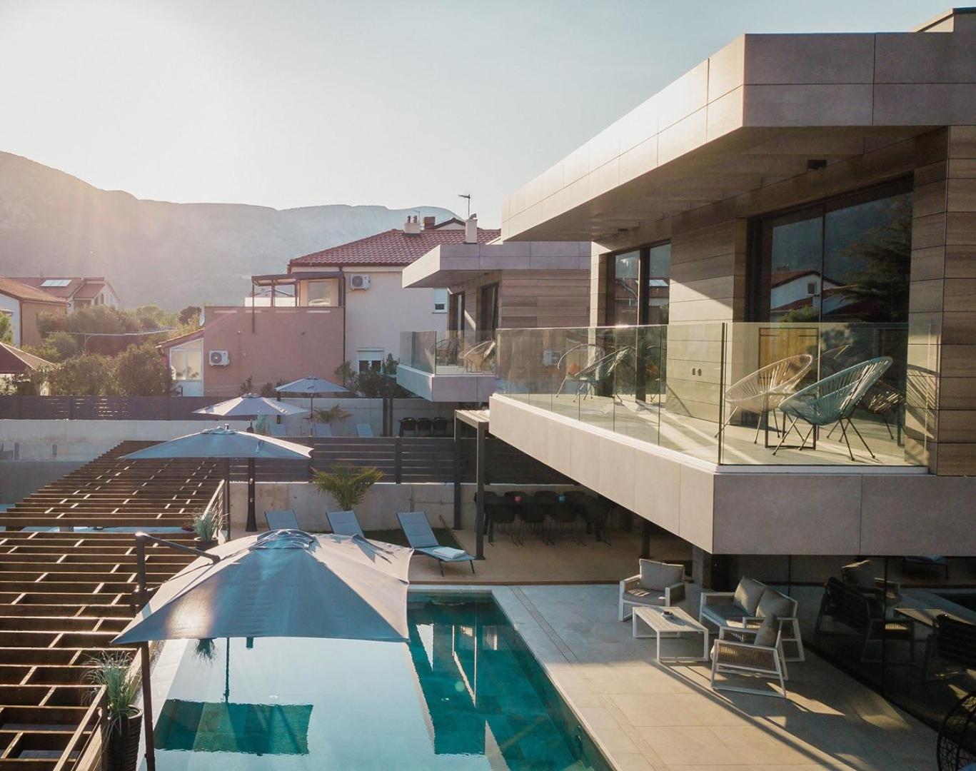 Luxury Villa Pearl 1 with infinity pool view 3
