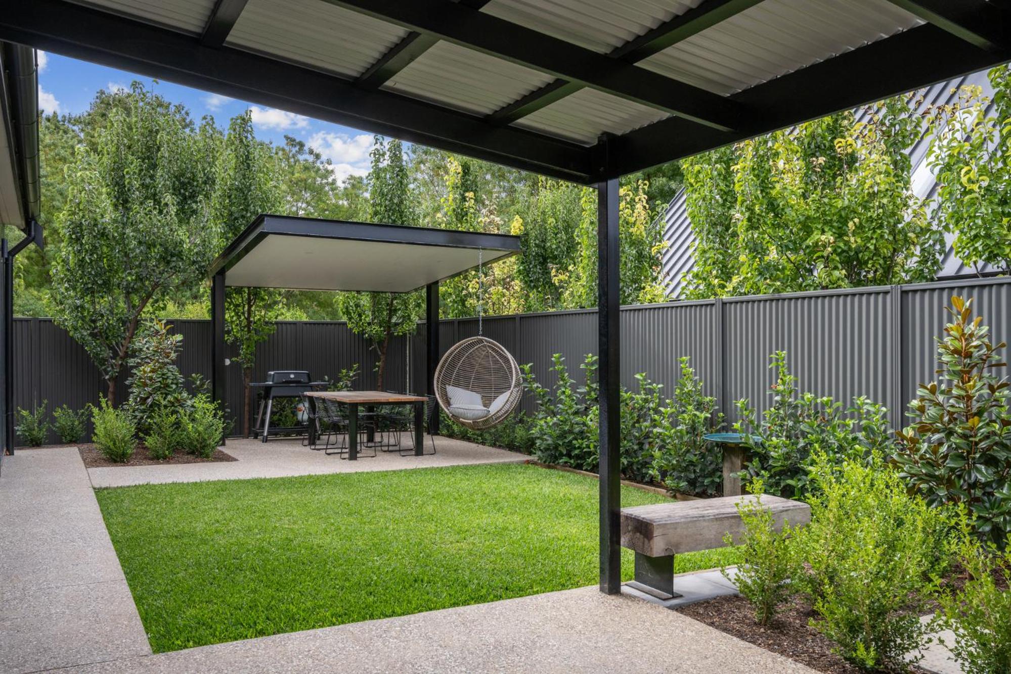 Vale 194 - Luxury Accommodation in McLaren Vale - 5 holiday homes with king size beds