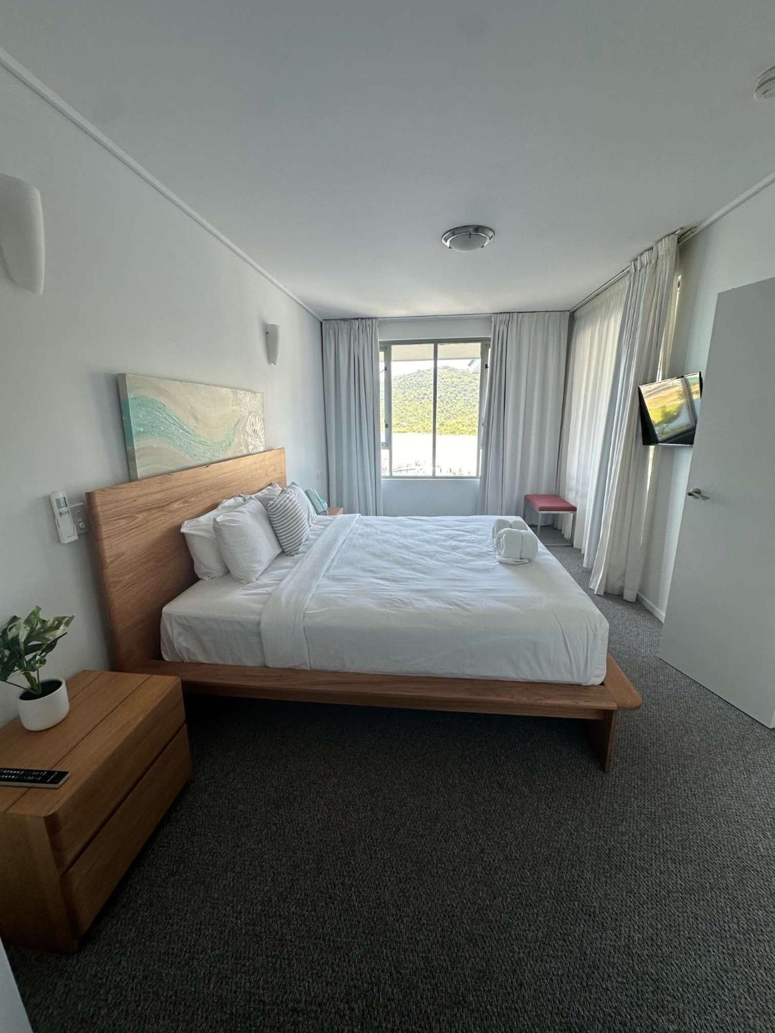 Airlie Beach Ocean Views & Resort Living @ 231