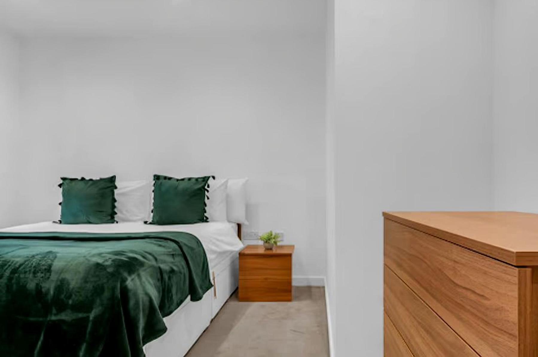Londwell, Kings Cross & Pentonville Luxury Balcony Apartment