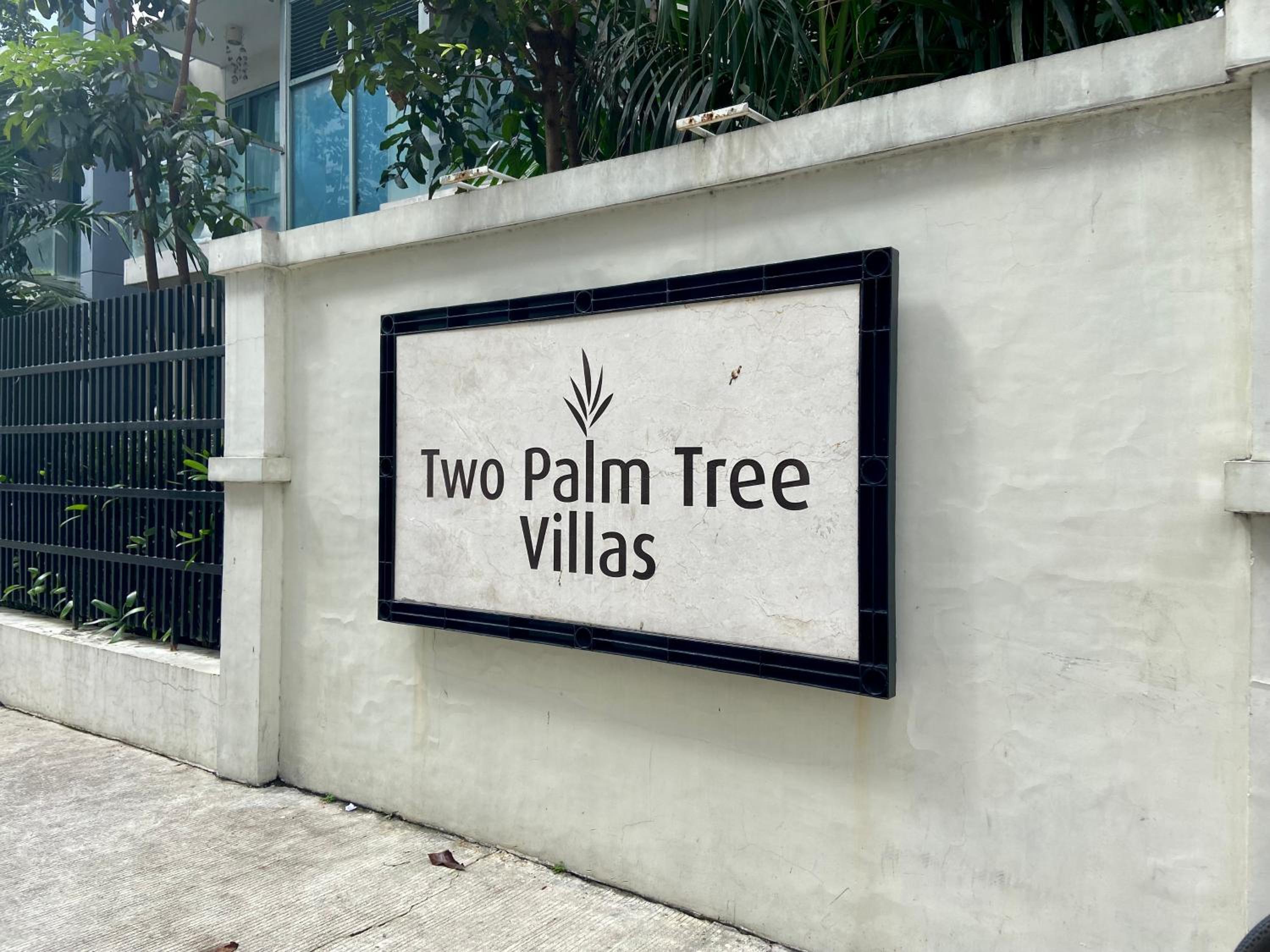 Two Palm Tree Studio Near Resorts World NAIA T3