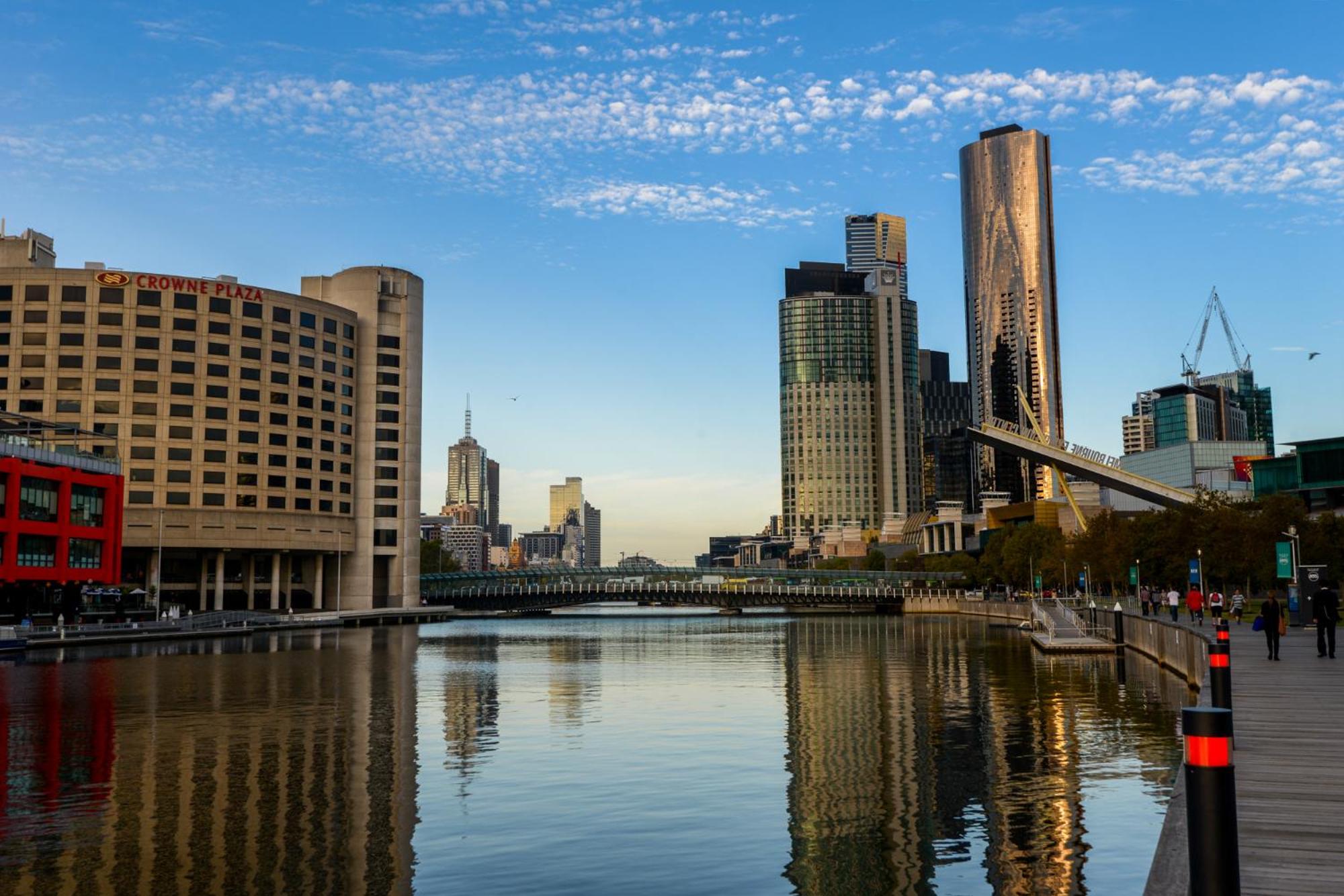 Hotel Panoramic luxury sea view Apartment Mel CBD - Image 1