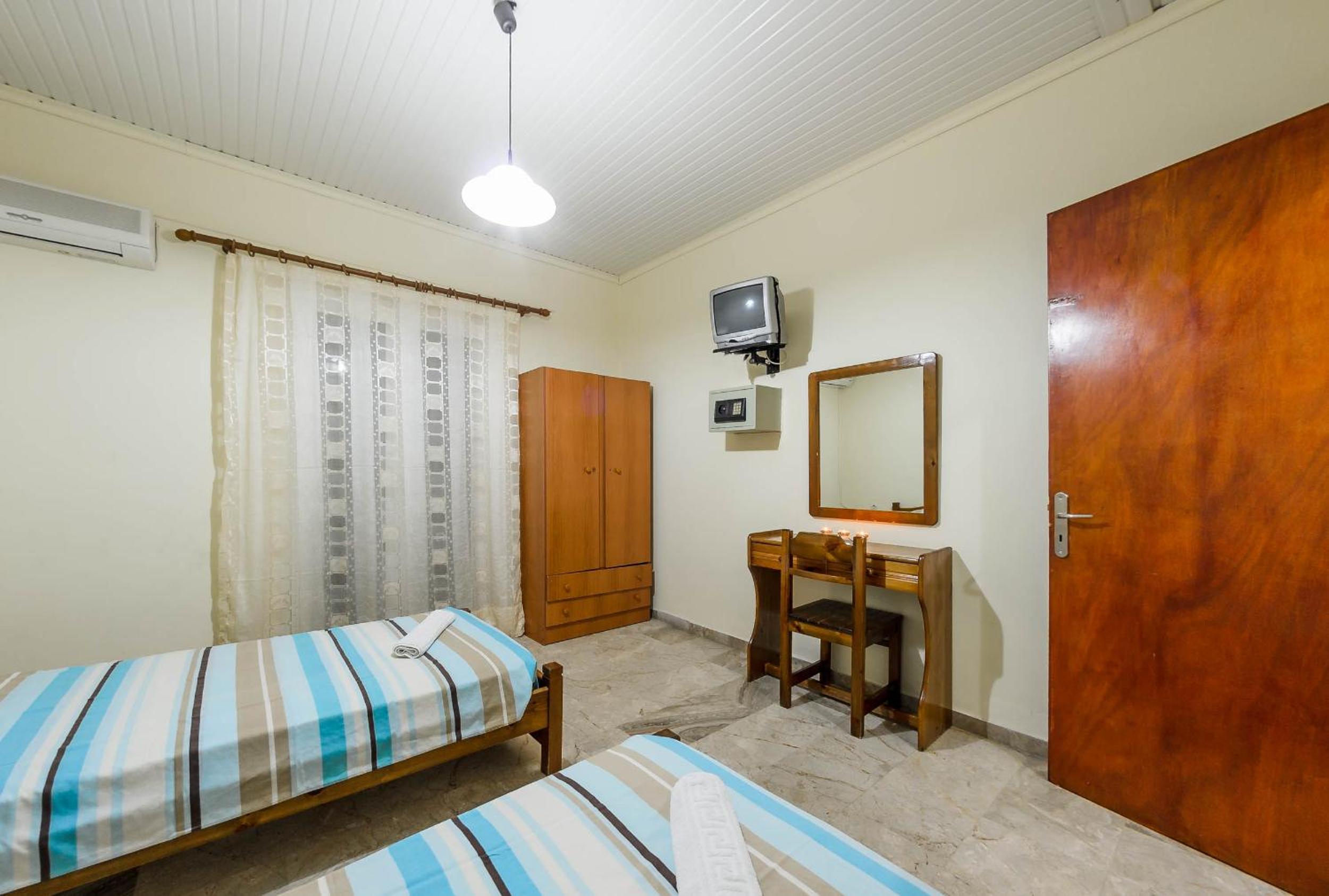 Laganas Vacations - Borsalino Studios  Apartments - Property Image 6