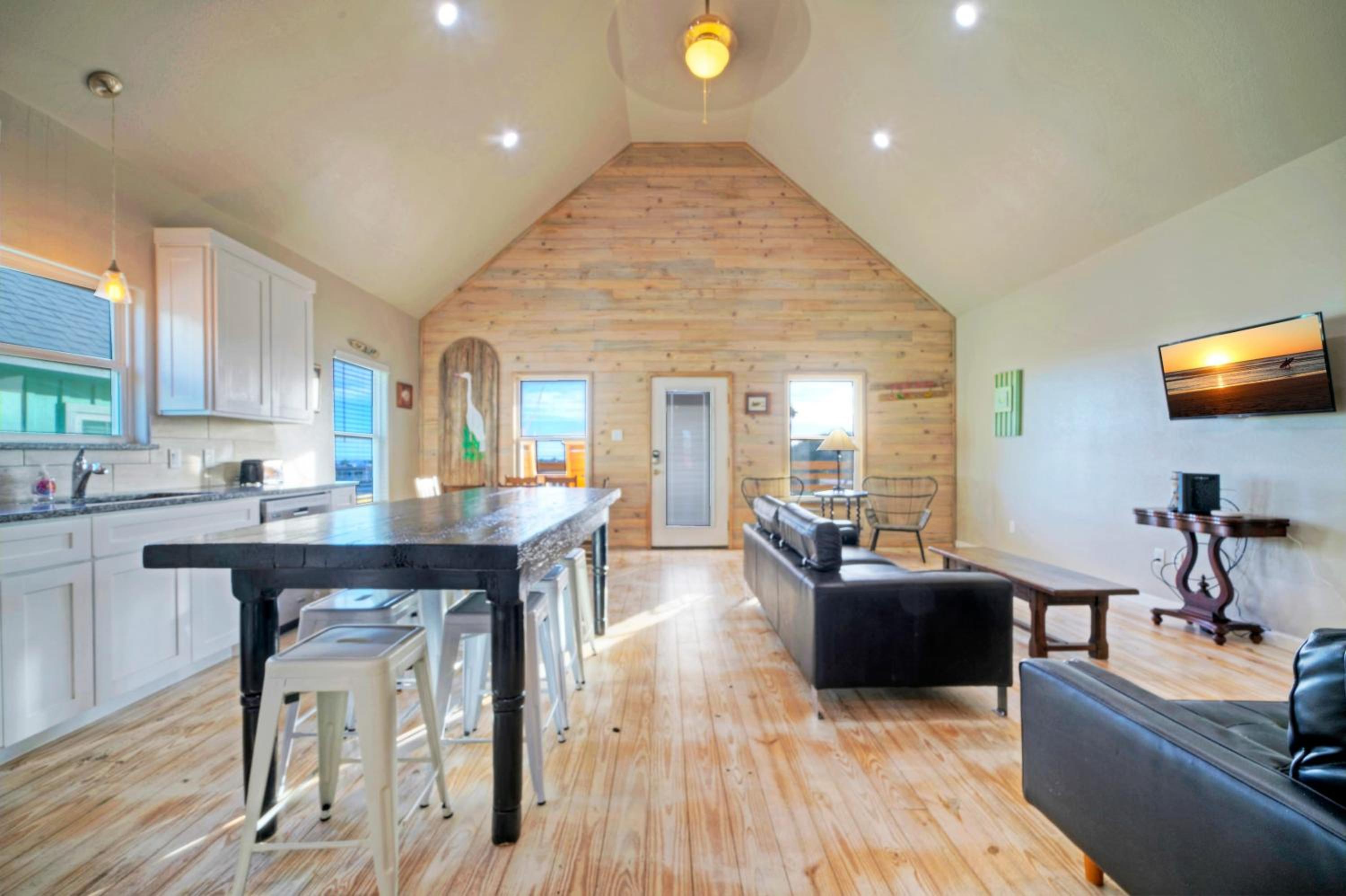 2 Homes Sleeps 16 Shared PoolBoat Dock Laguna Village Serenity by AvantStay