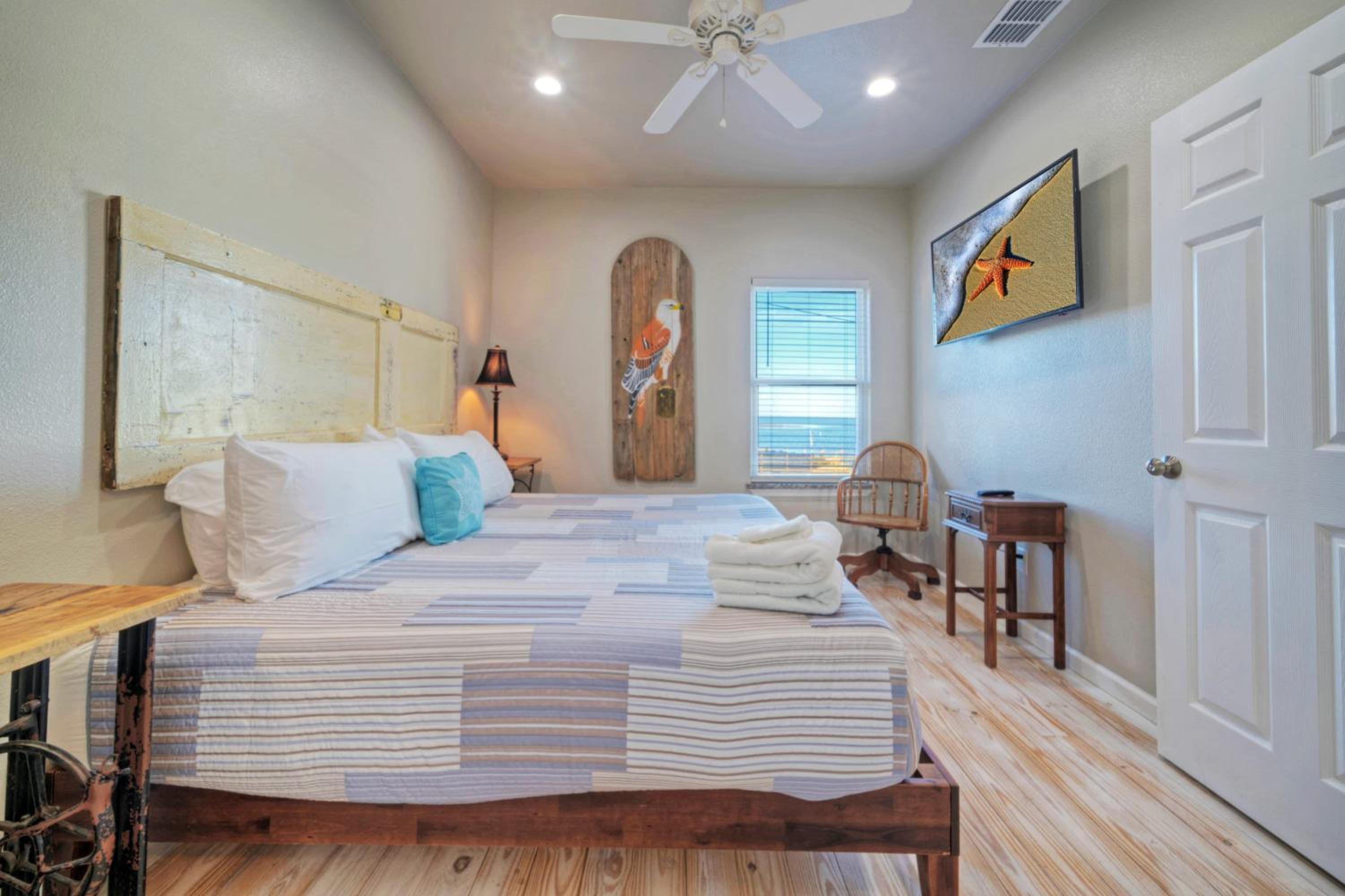 2 Homes Sleeps 16 Shared PoolBoat Dock Laguna Village Serenity by AvantStay