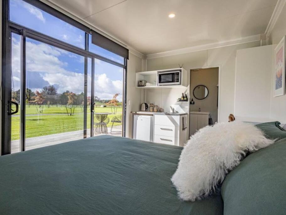 Rural retreat - Rua cabin view 4
