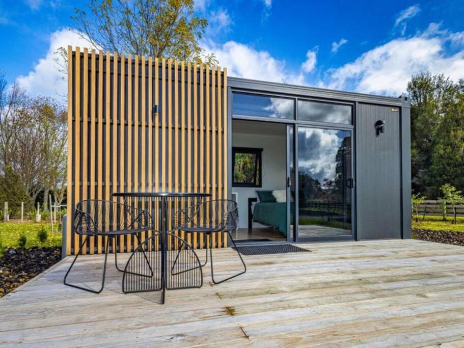 Rural retreat - Rua cabin view 2