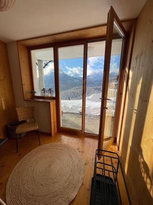 Sonnige Wohnung mit Bergsicht