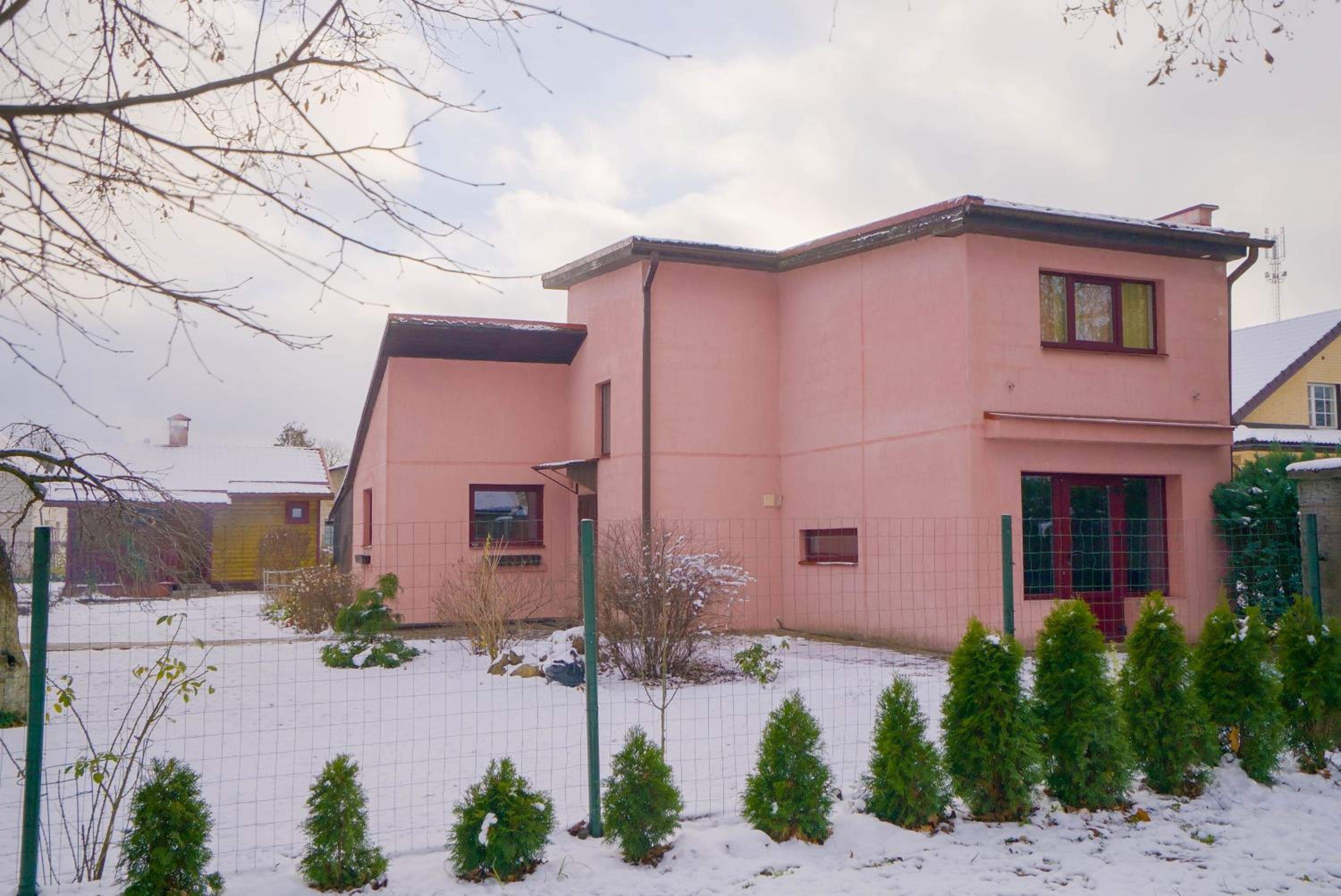 Getaway house near Arboretum Botanical Garden view 2