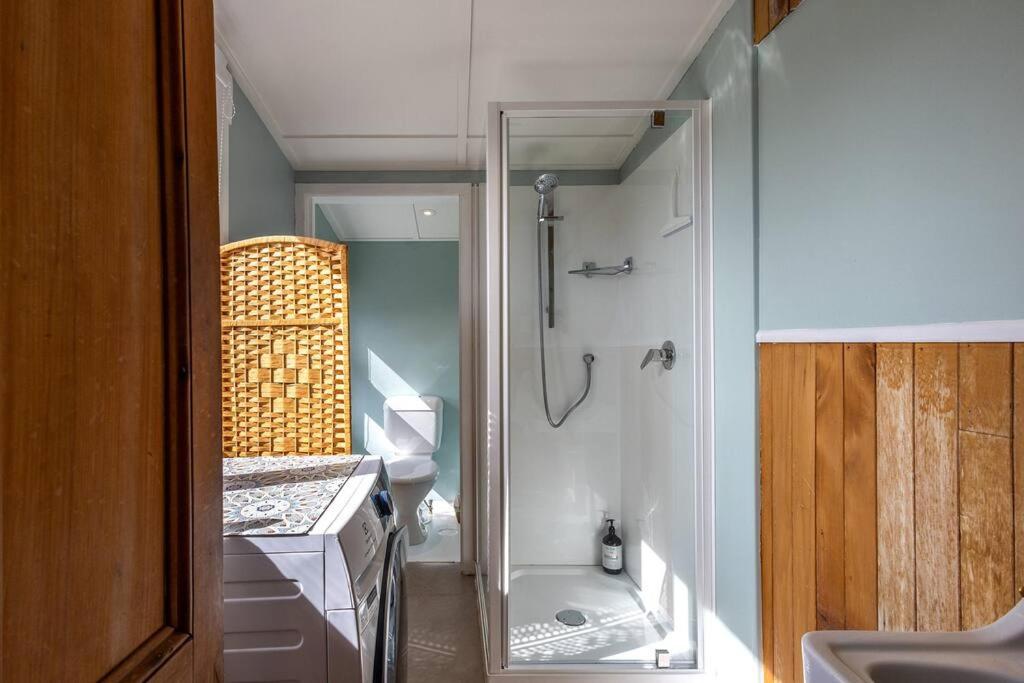 Splashing Tūi Cottage