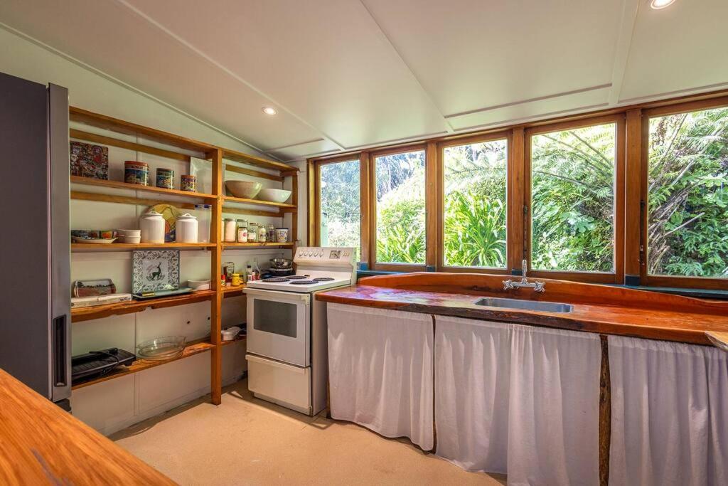 Splashing Tūi Cottage