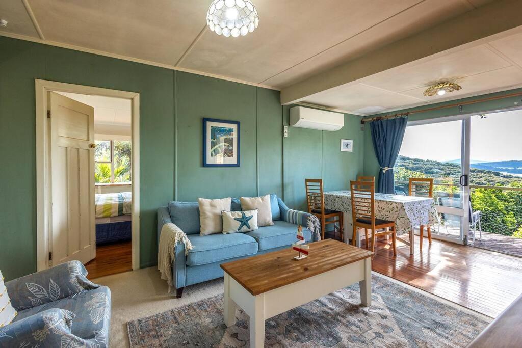 Splashing Tūi Cottage