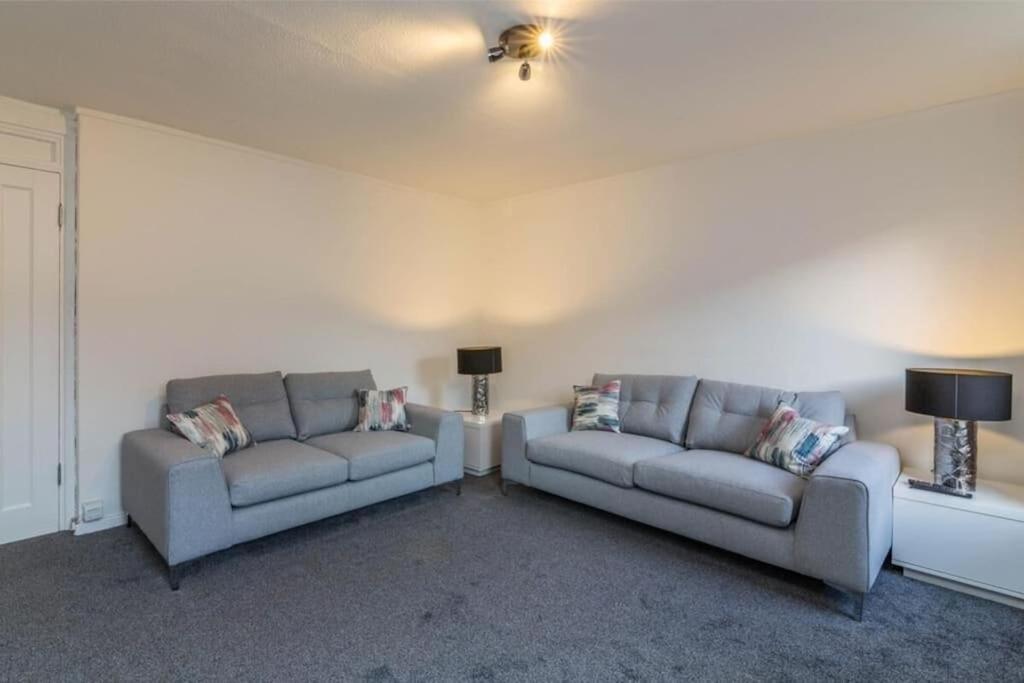 Sleek and Modern 2Bed Appartment