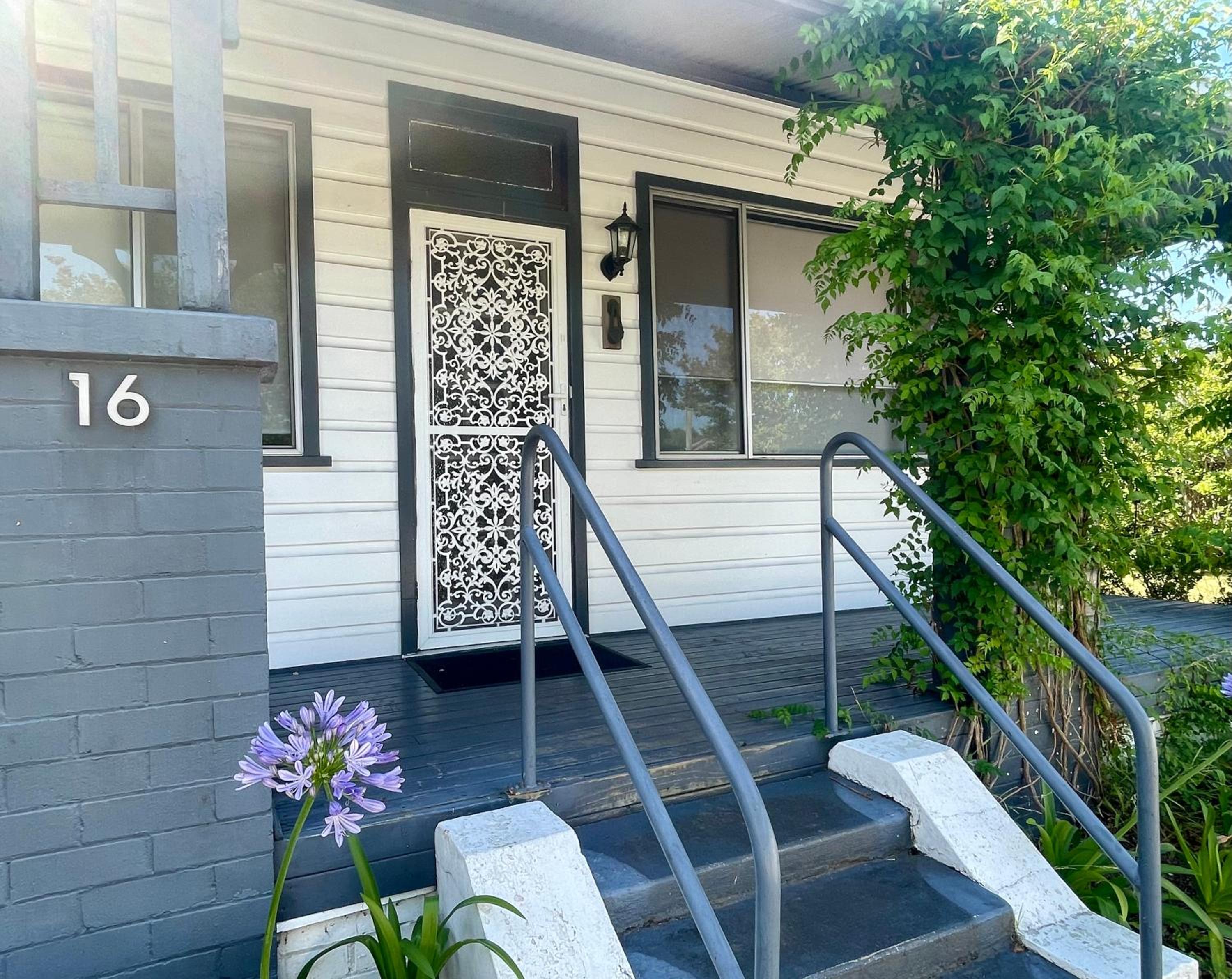 The Sweet Grapevine Cottage